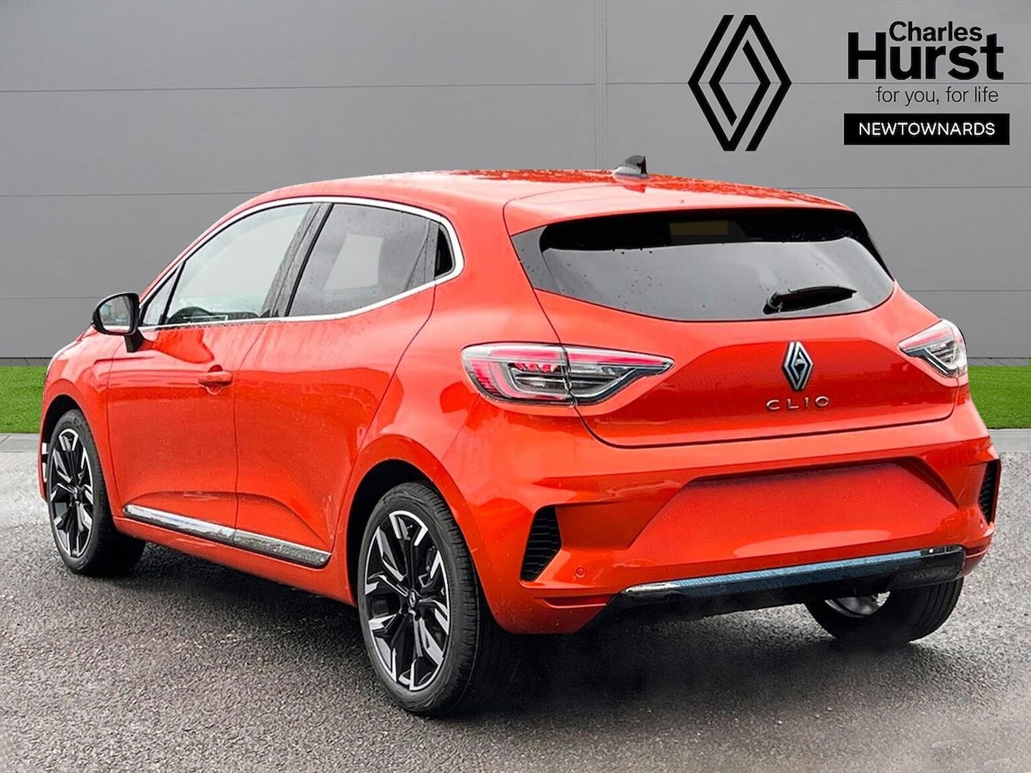 Used Renault Clio 2025 for sale - 76134260: Photo 2