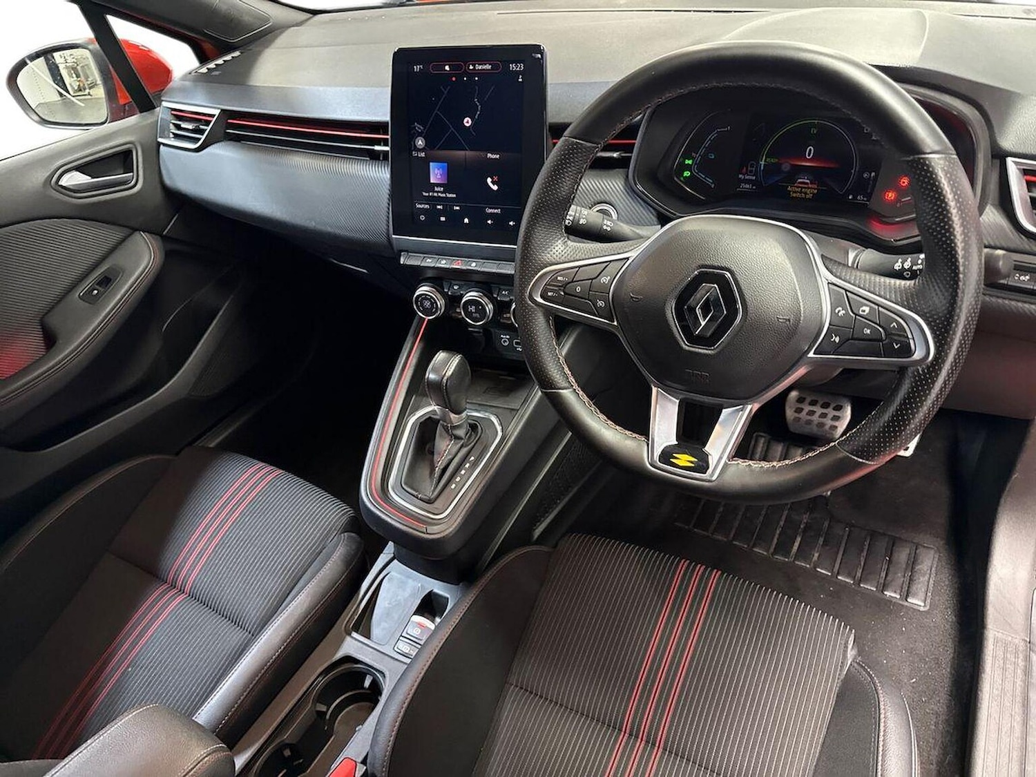 Used Renault Clio 2022 for sale - 76382640: Photo 15