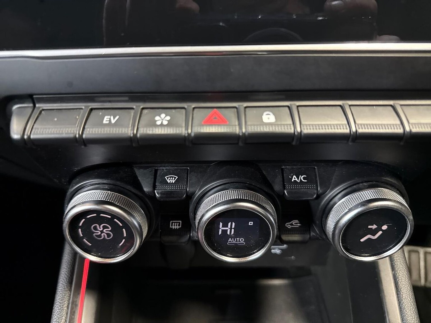 Used Renault Clio 2022 for sale - 76382640: Photo 22