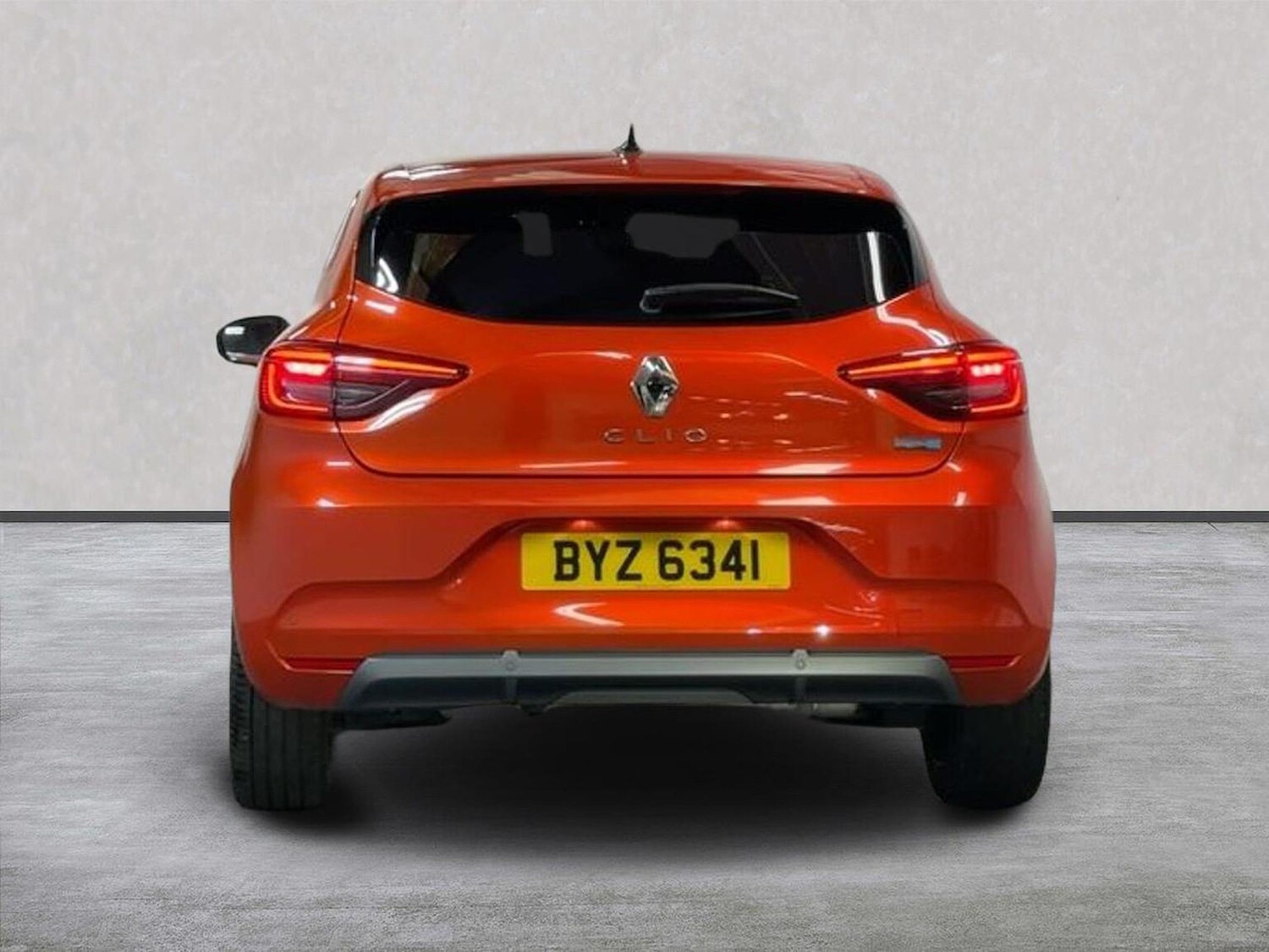 Used Renault Clio 2022 for sale - 76382640: Photo 4