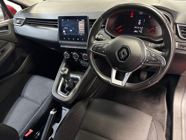 Used Renault Clio 2020 for sale - 76220463: Photo 15