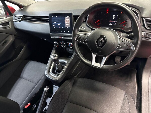 Used Renault Clio 2020 for sale - 76220463: Photo 9