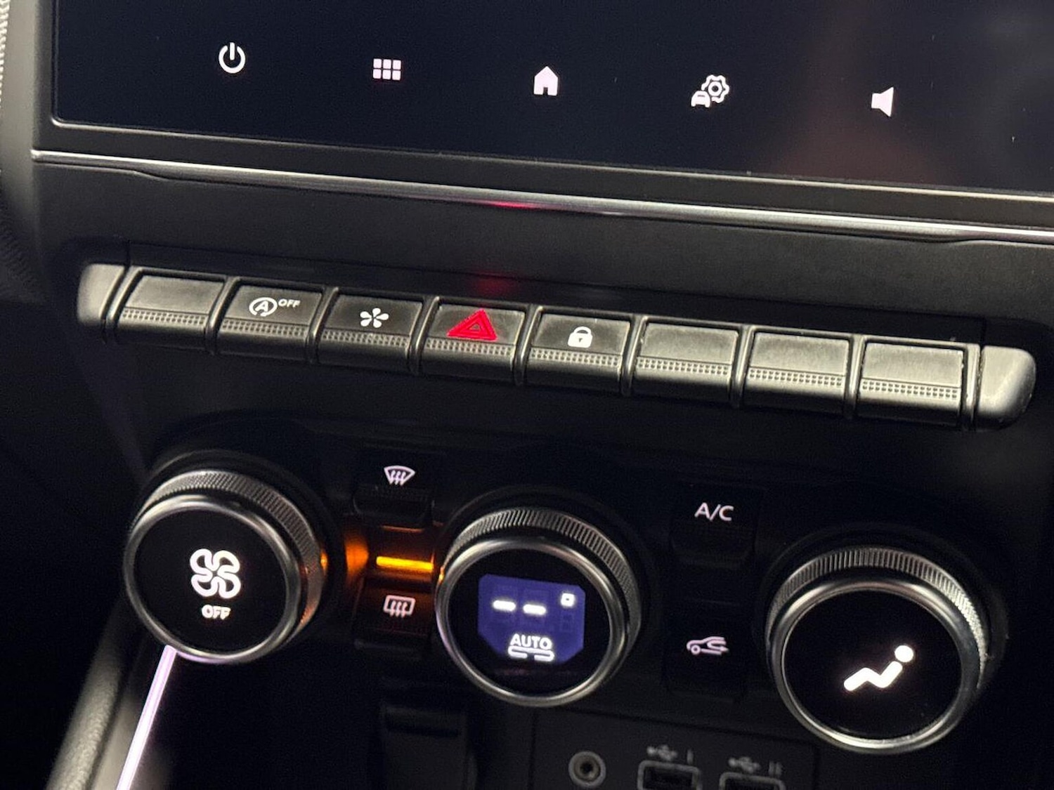 Used Renault Clio 2025 for sale - 76893255: Photo 22