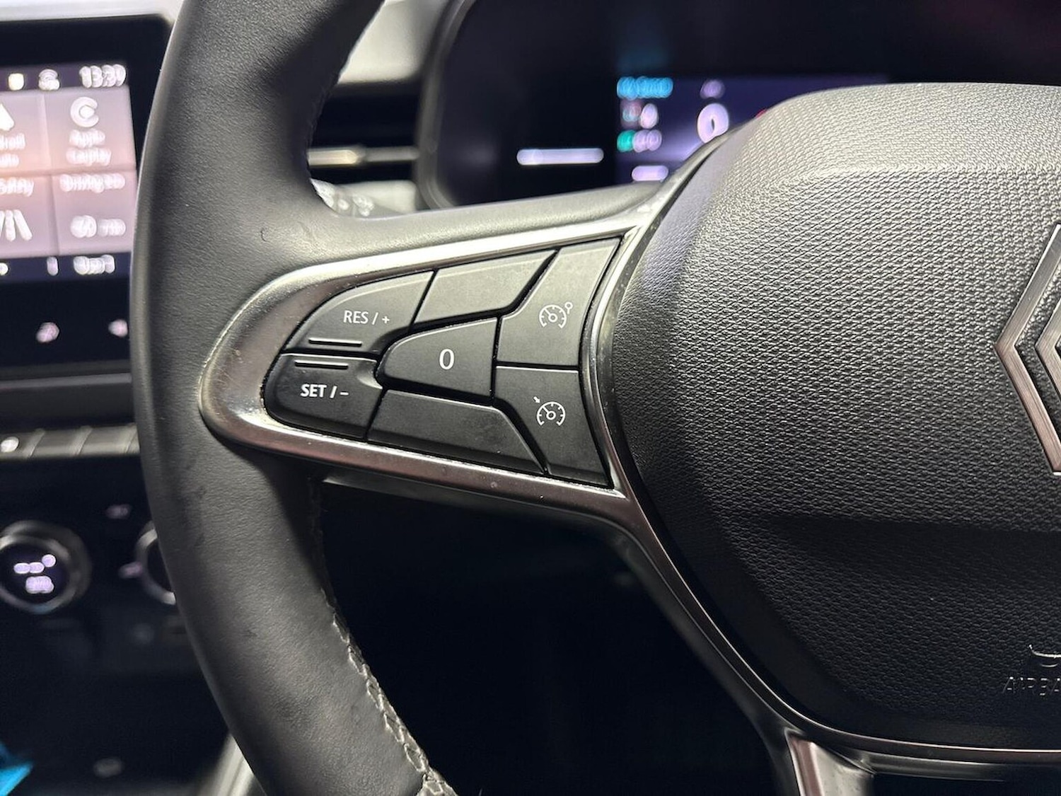 Used Renault Clio 2025 for sale - 76893255: Photo 24