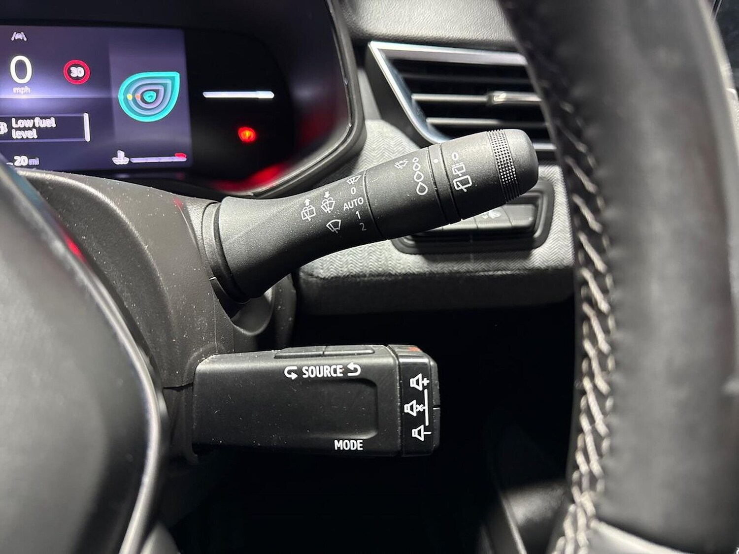 Used Renault Clio 2025 for sale - 76893255: Photo 27