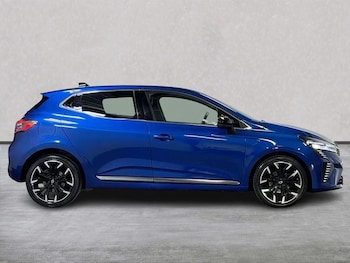 Used Renault Clio 2025 for sale - 76893255: Photo