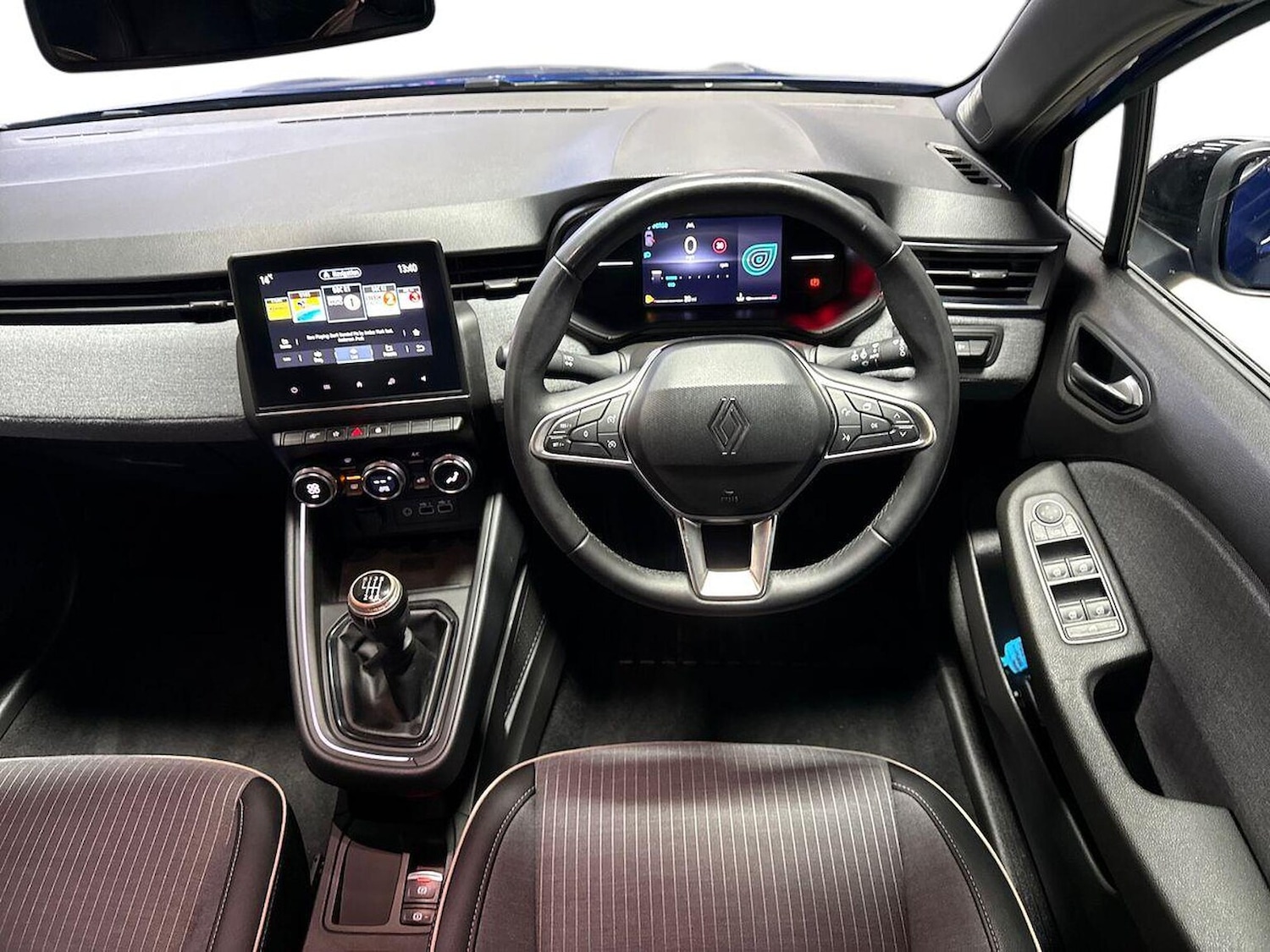 Used Renault Clio 2025 for sale - 76893255: Photo 9