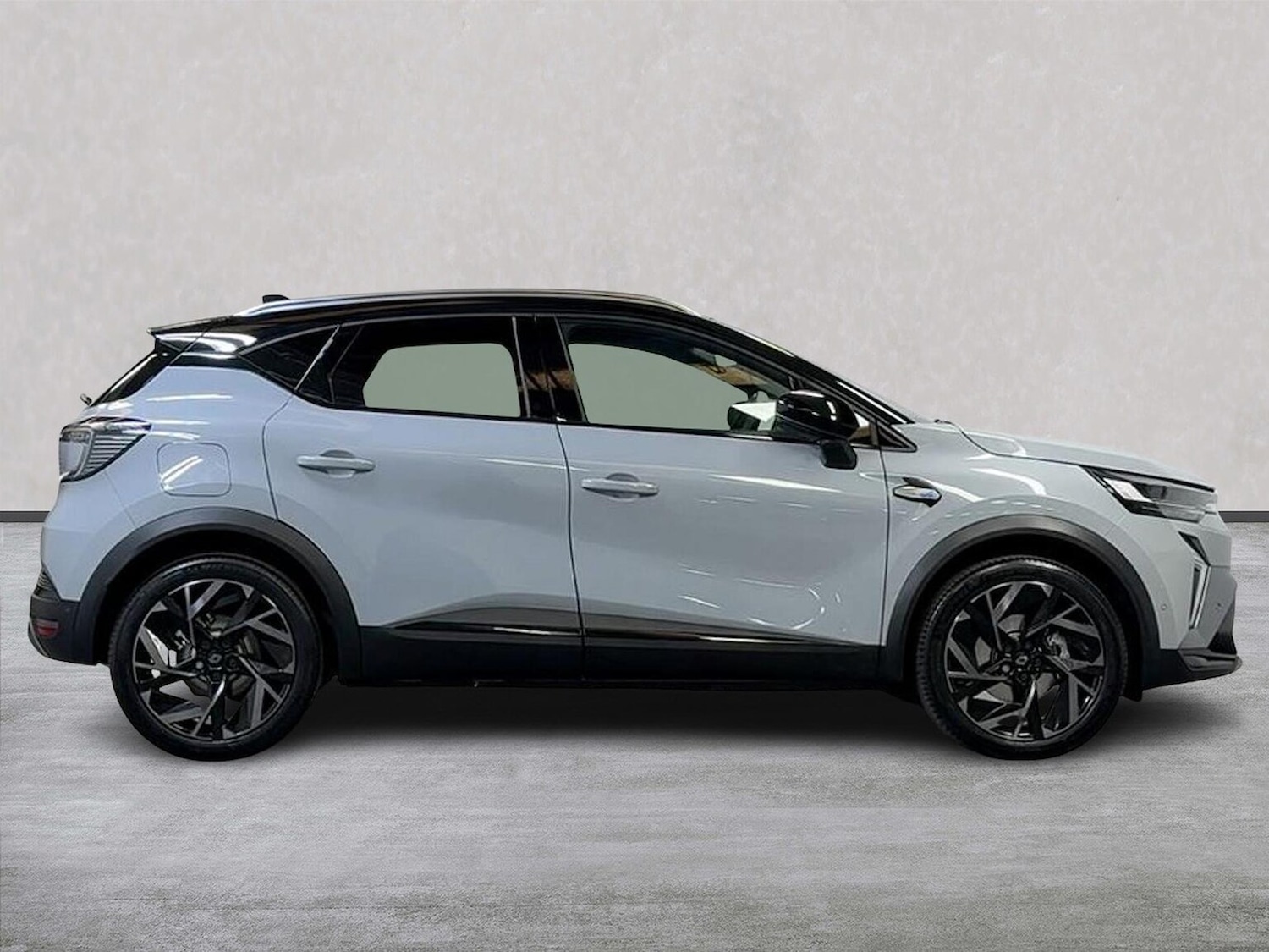 Used Renault Captur 2025 for sale - 76082448: Photo 3