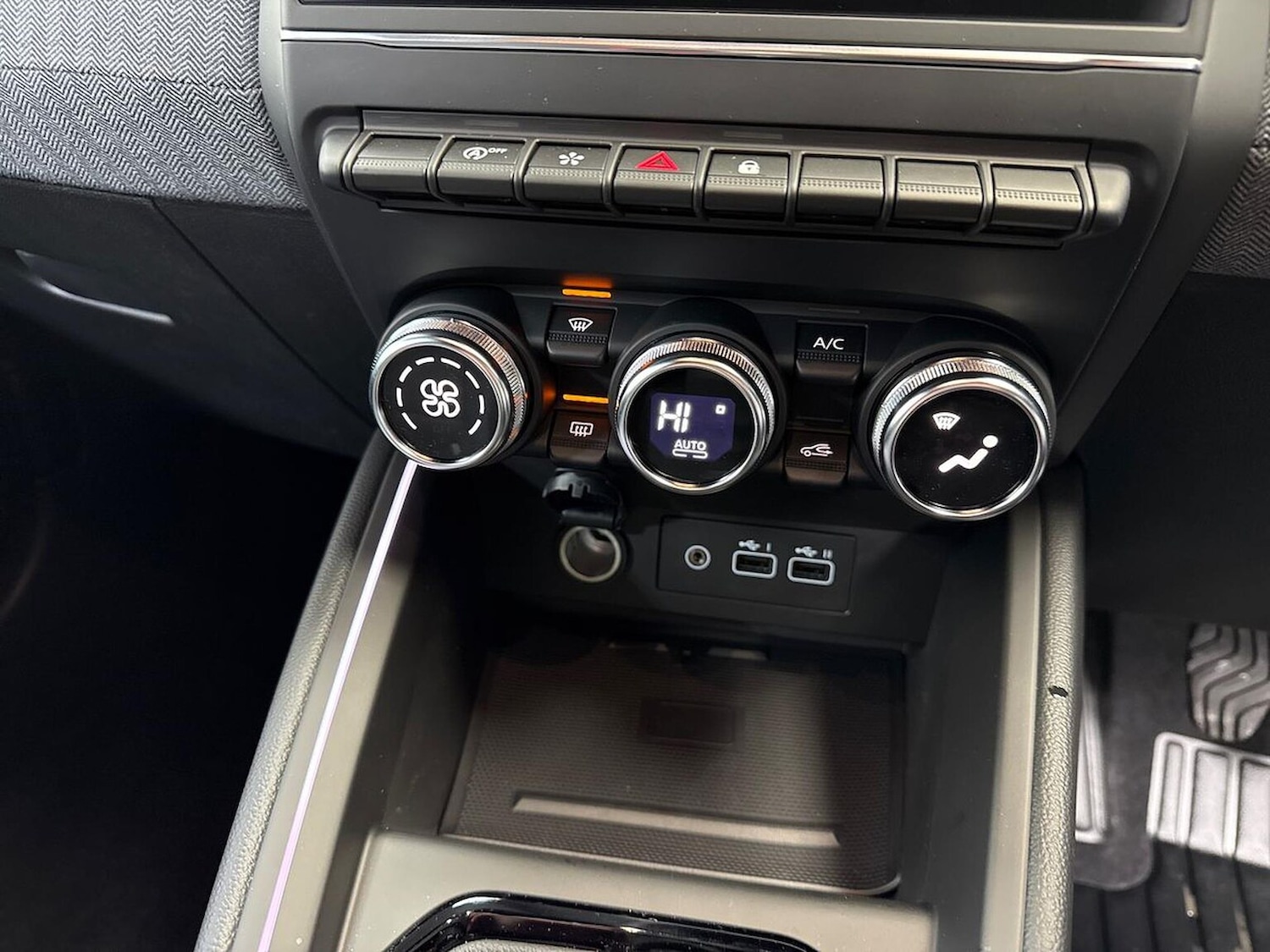 Used Renault Clio 2025 for sale - 77781558: Photo 12