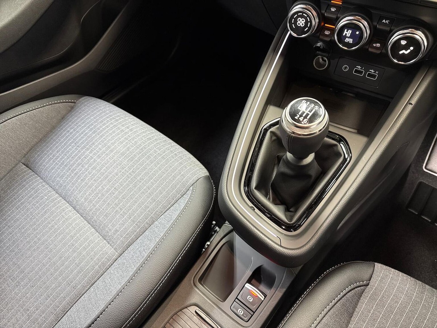 Used Renault Clio 2025 for sale - 77781558: Photo 13