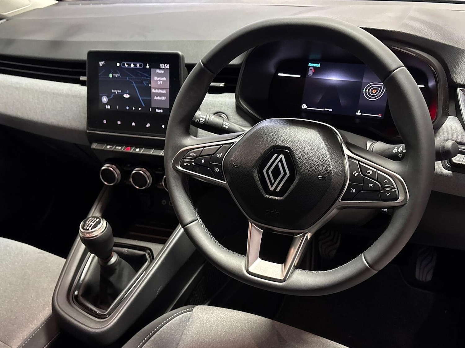Used Renault Clio 2025 for sale - 76149521: Photo 15