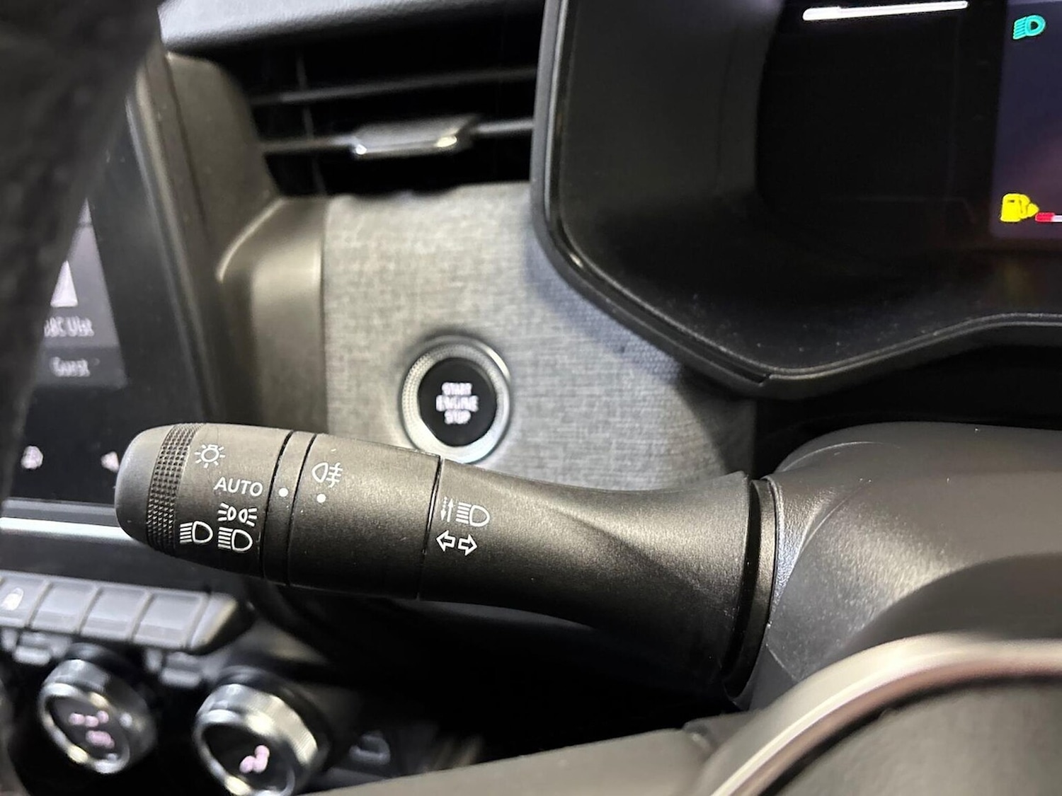 Used Renault Clio 2025 for sale - 76149521: Photo 26