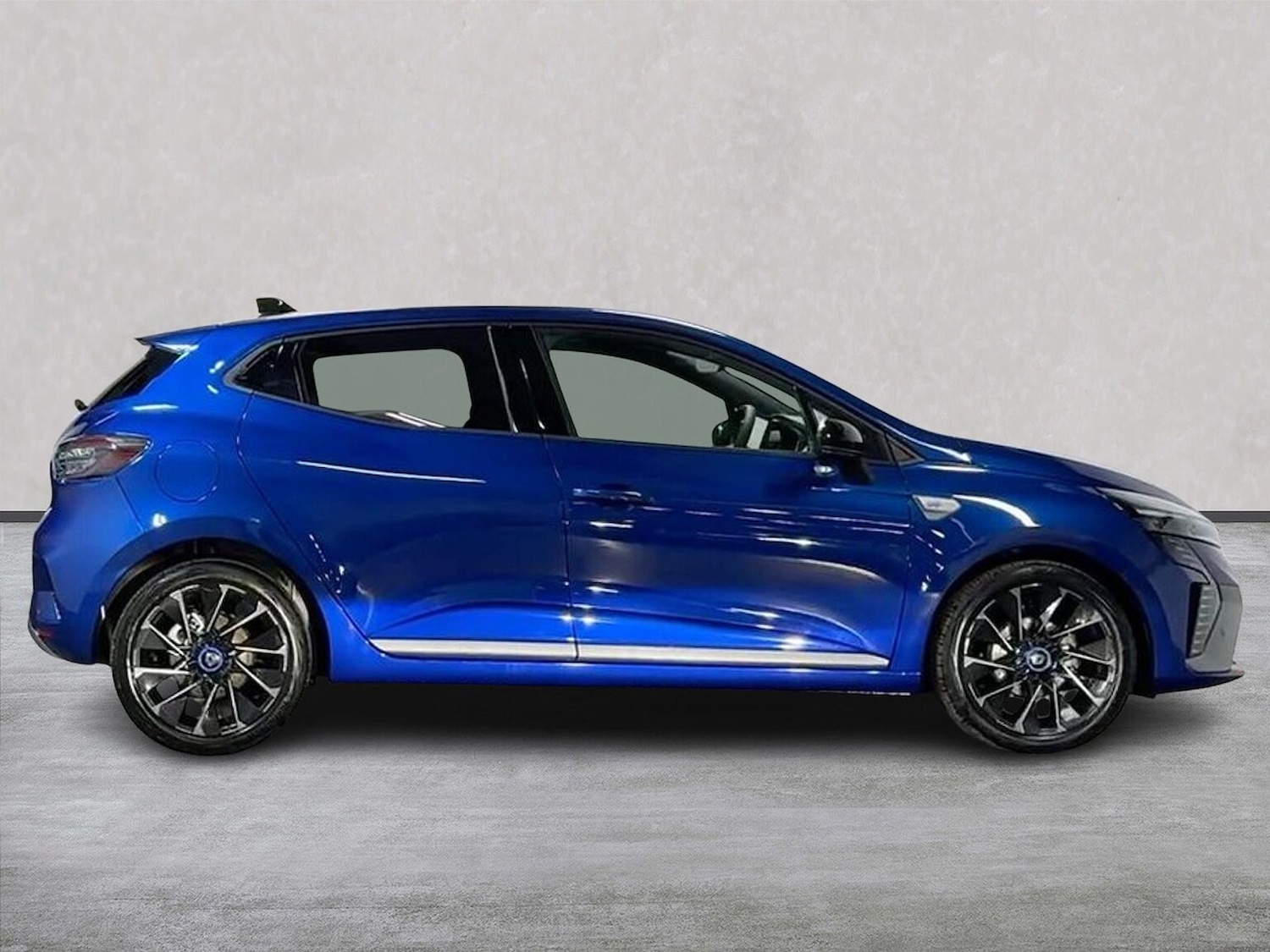 Used Renault Clio 2025 for sale - 77489756: Photo 3