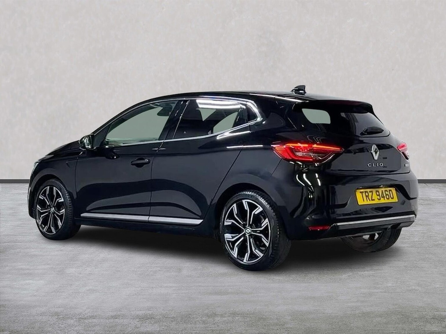 Used Renault Clio 2022 for sale - 77489760: Photo 2