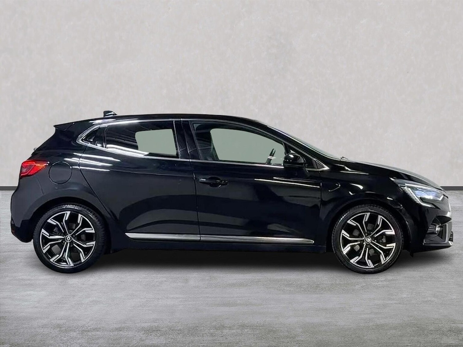 Used Renault Clio 2022 for sale - 77489760: Photo 3