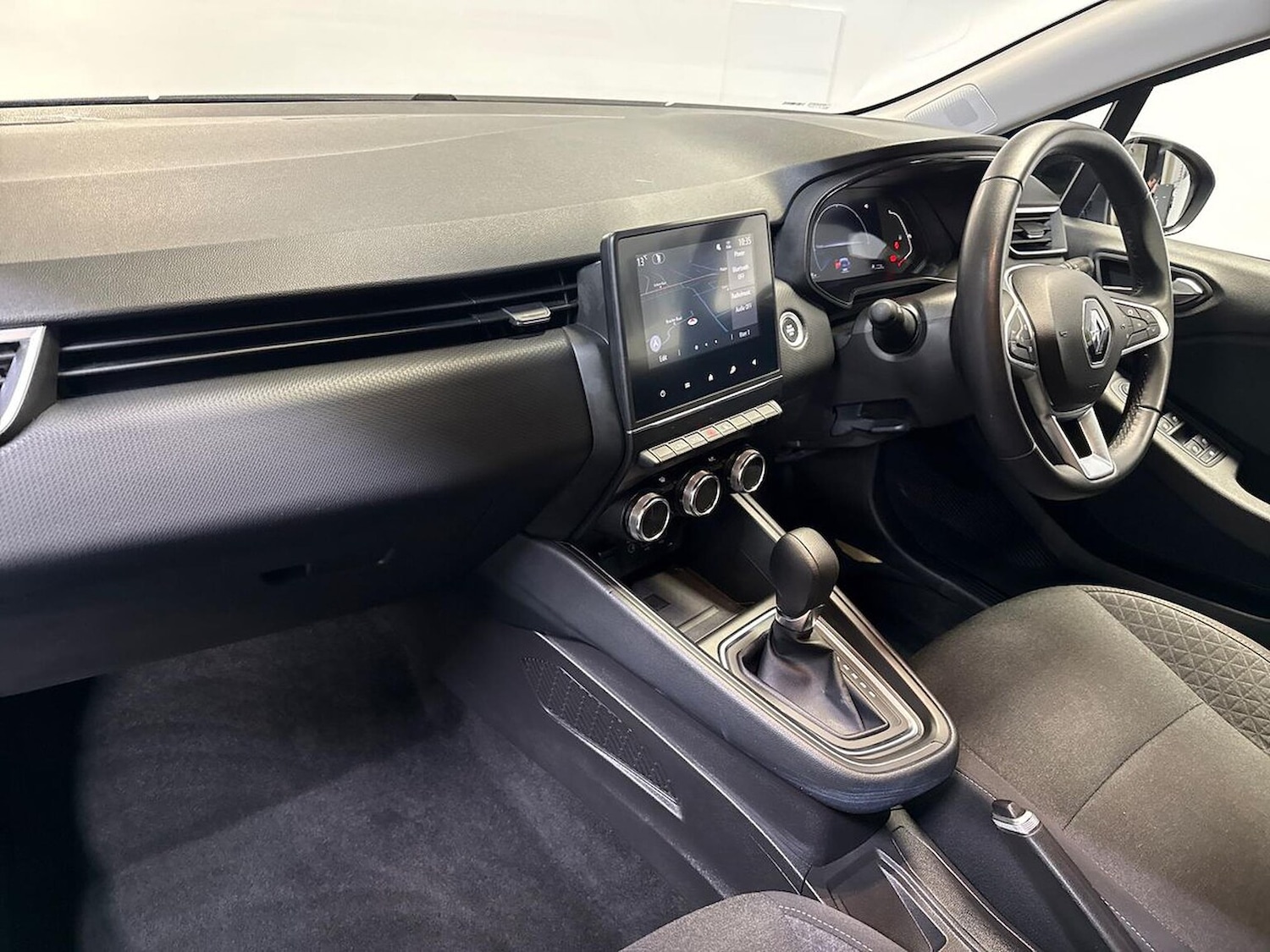 Used Renault Clio 2022 for sale - 77056835: Photo 7