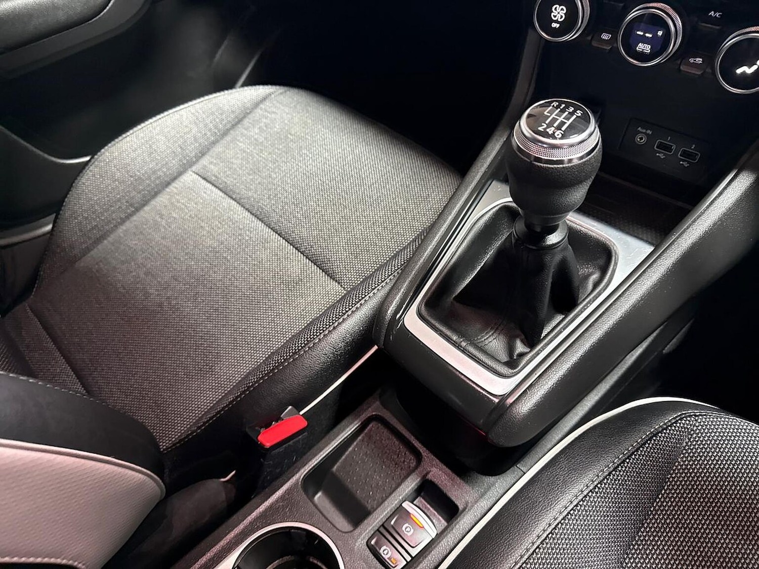 Used Renault Captur 2022 for sale - 78112208: Photo 15