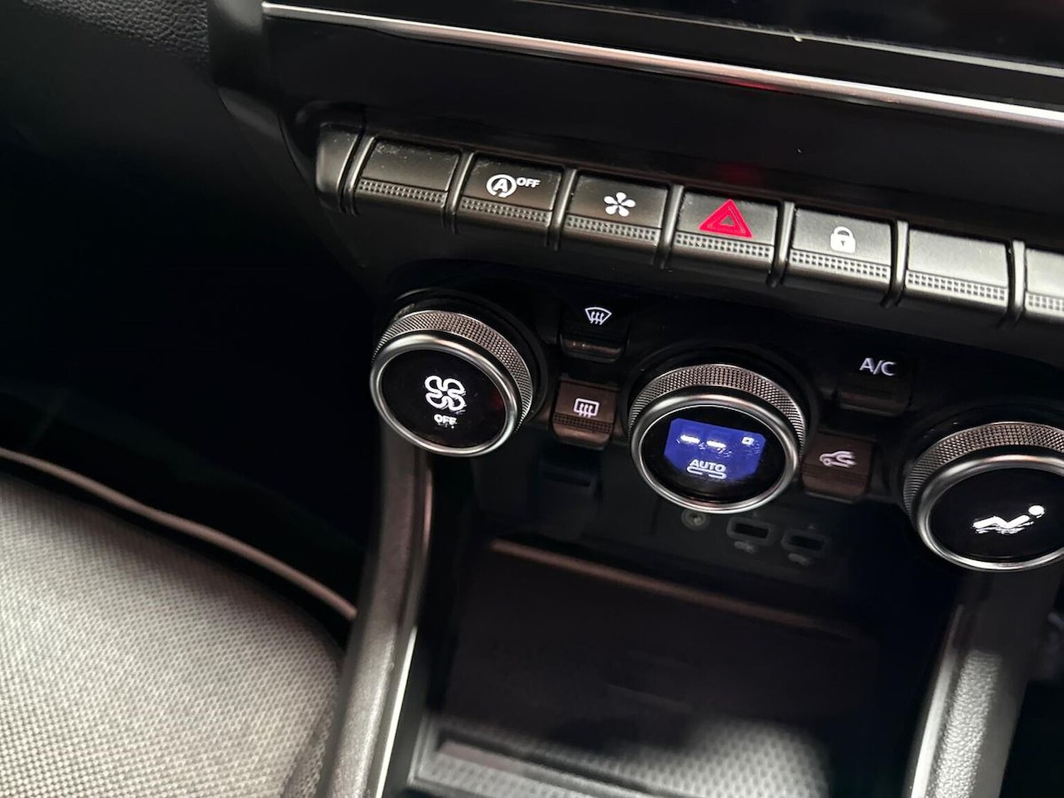 Used Renault Captur 2022 for sale - 78112208: Photo 24