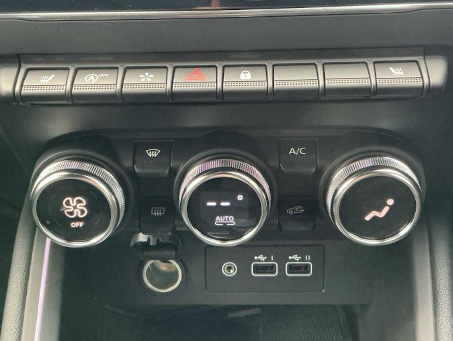 Used Renault Clio 2025 for sale - 77489746: Photo 11