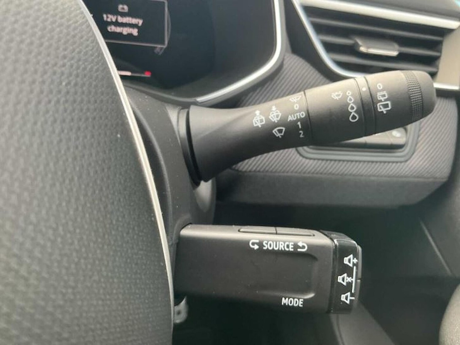 Used Renault Clio 2025 for sale - 77489746: Photo 26