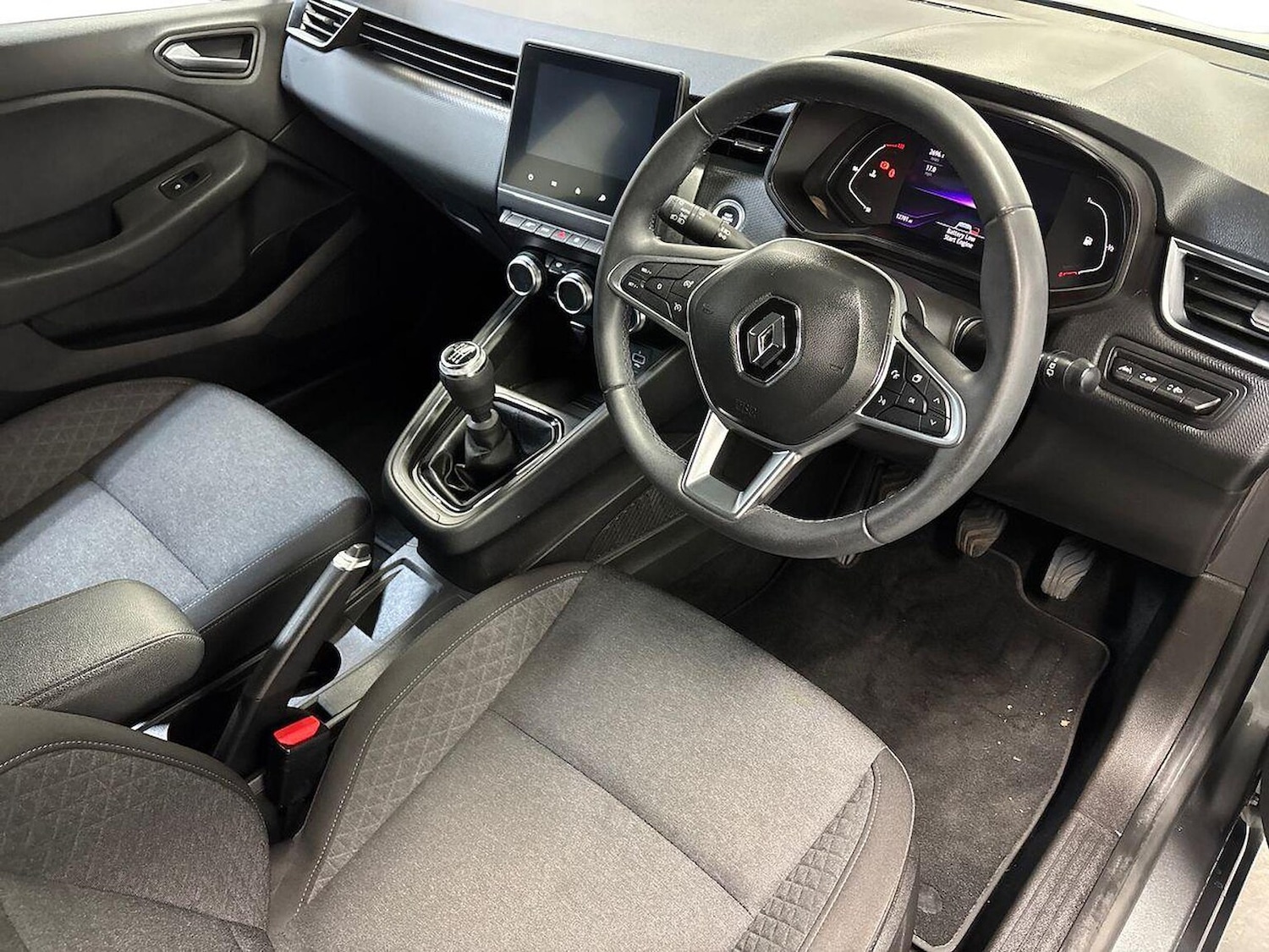 Used Renault Clio 2022 for sale - 76164825: Photo 15