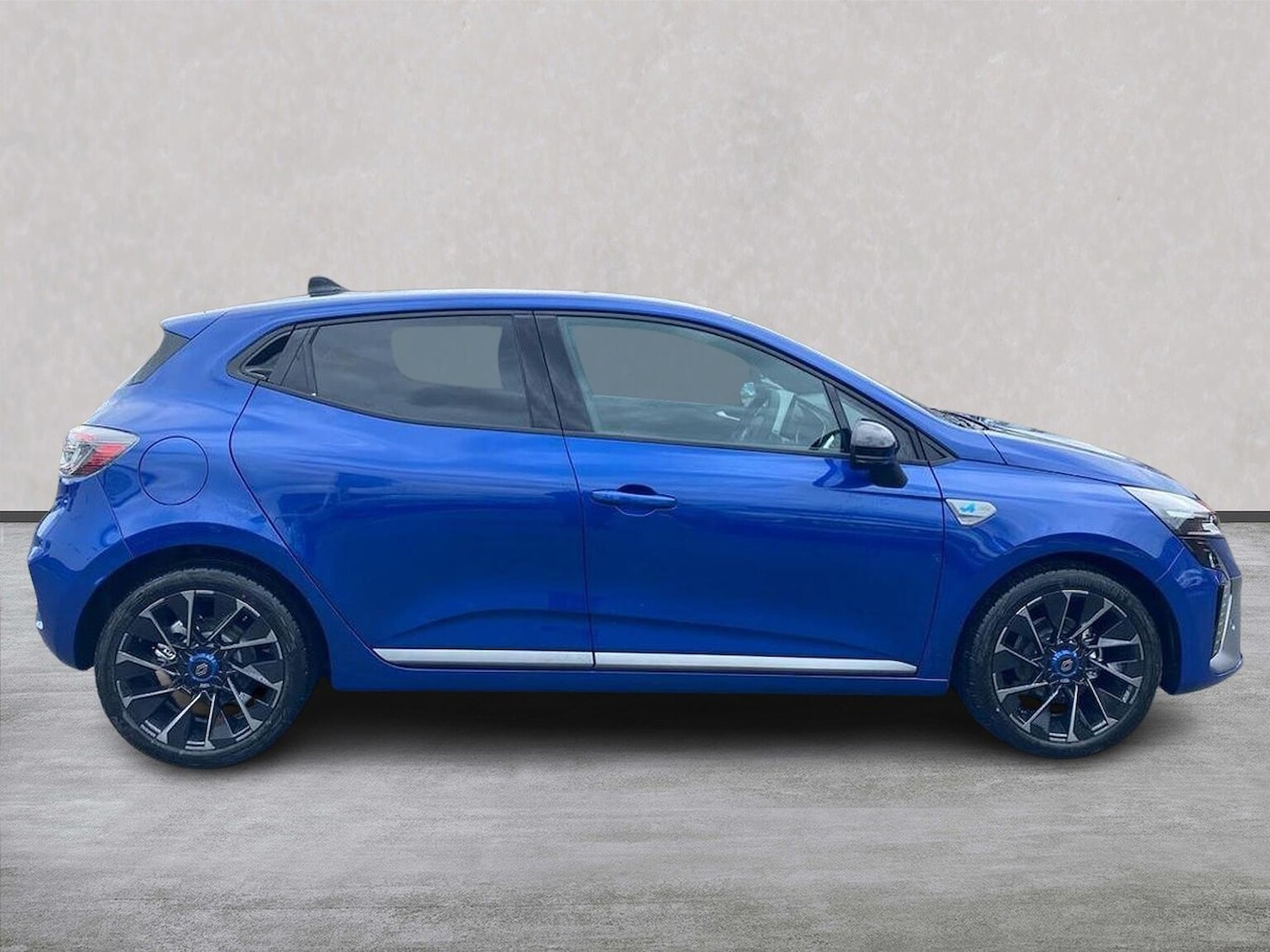 Used Renault Clio 2025 for sale - 76134256: Photo 3