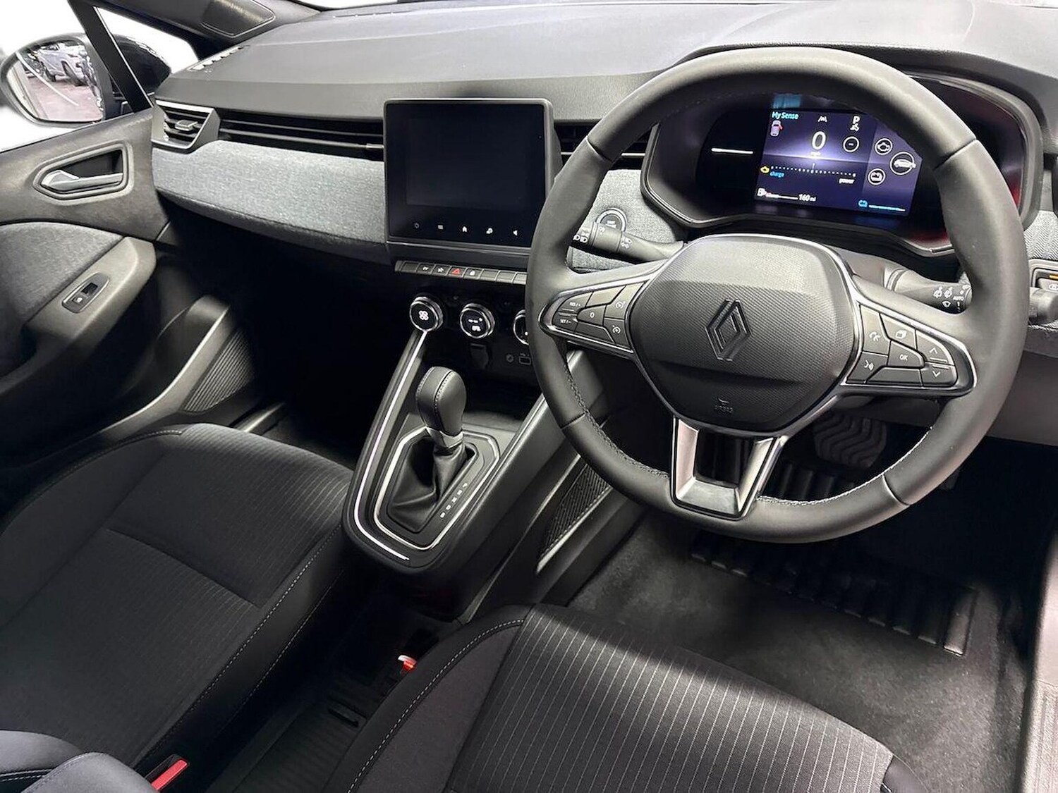 Used Renault Clio 2025 for sale - 77489737: Photo 9