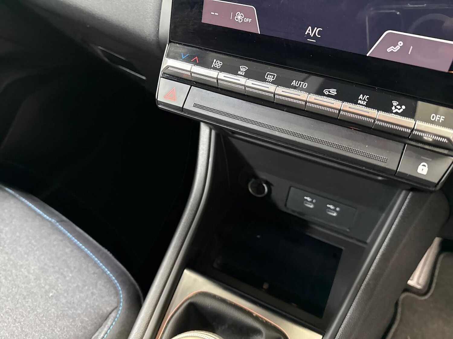 Used Renault Captur 2025 for sale - 78139514: Photo 24