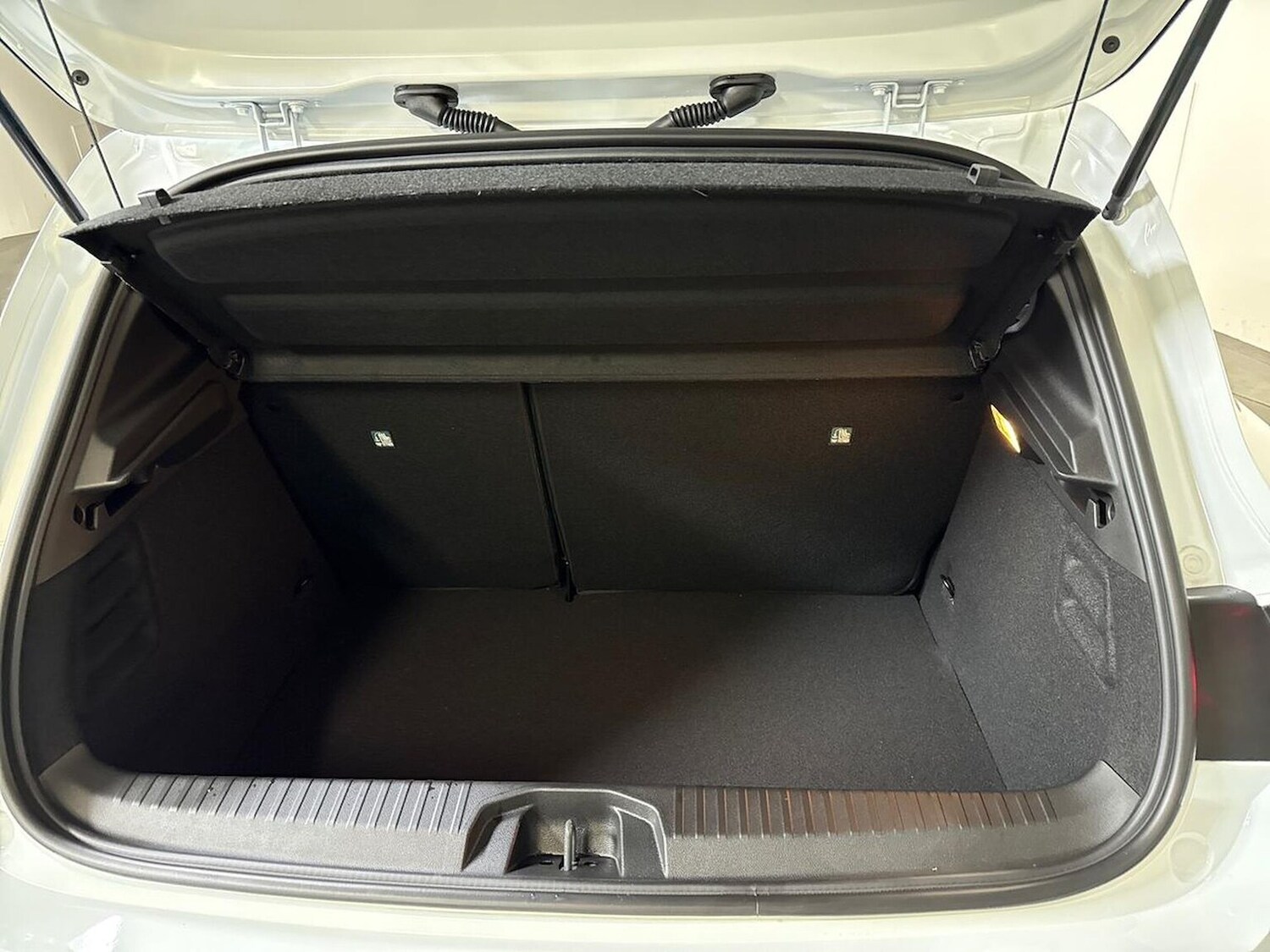 Used Renault Clio 2025 for sale - 77489735: Photo 17