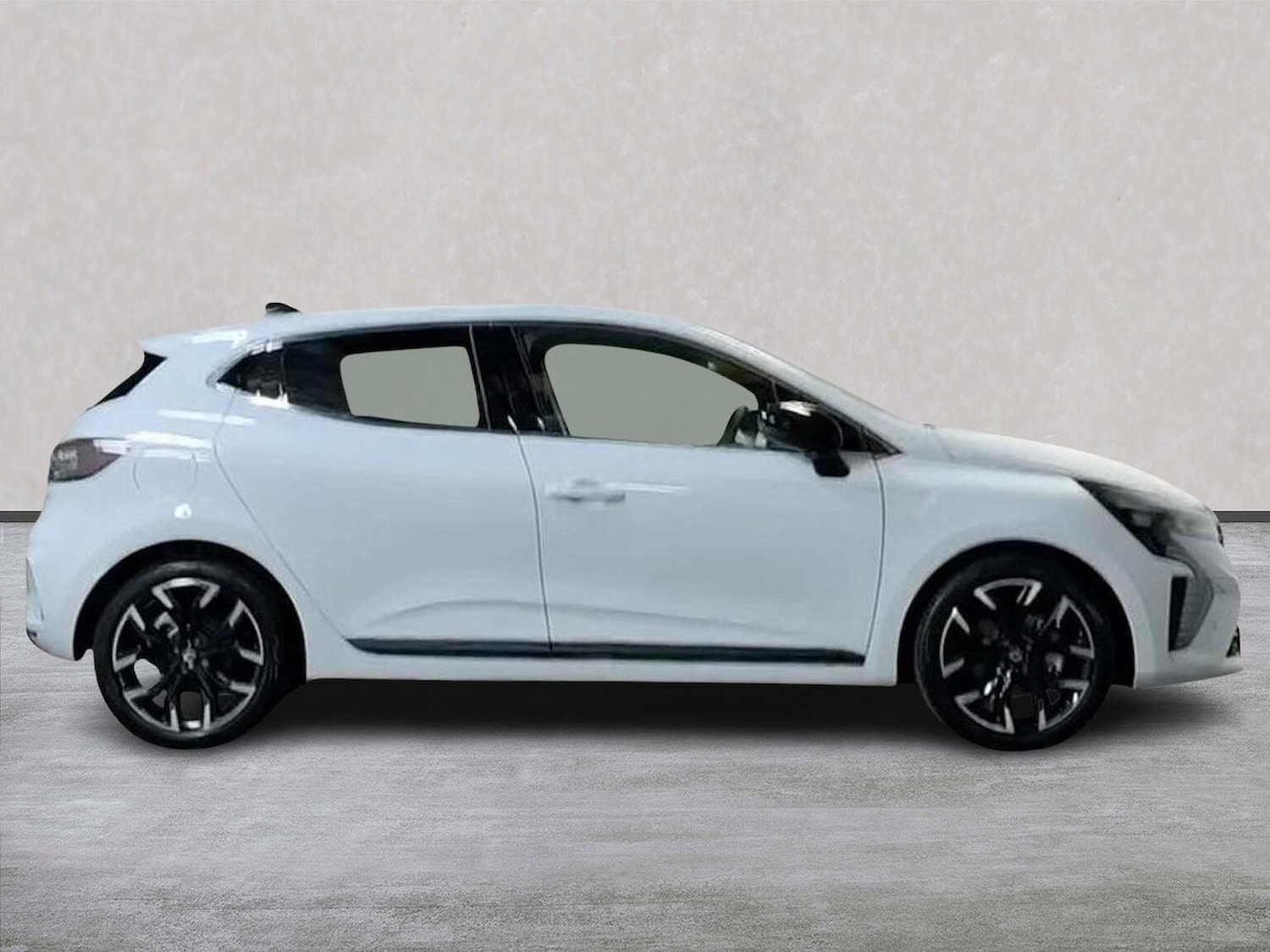 Used Renault Clio 2025 for sale - 77489735: Photo 3