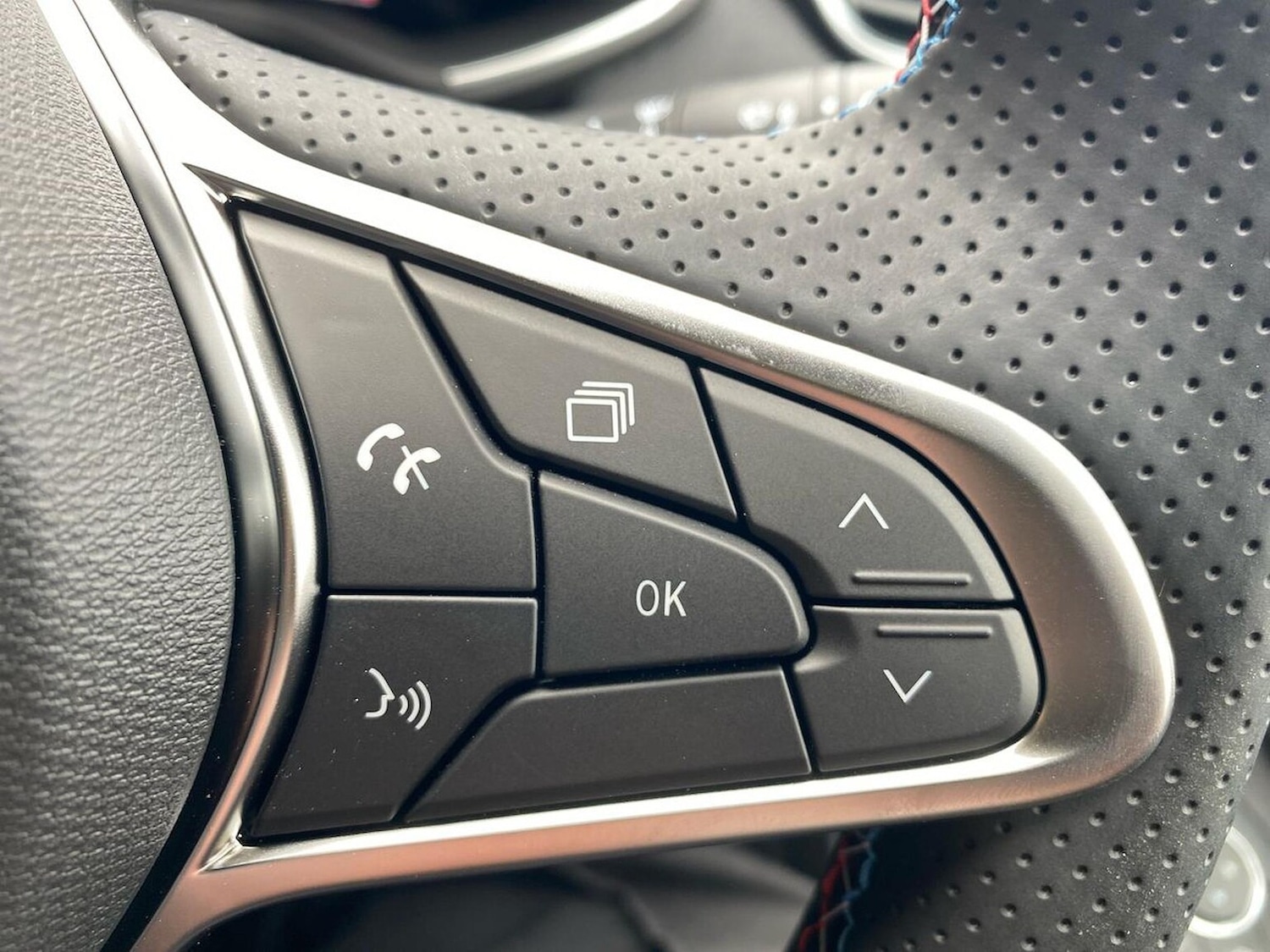 Used Renault Clio 2025 for sale - 76149533: Photo 26