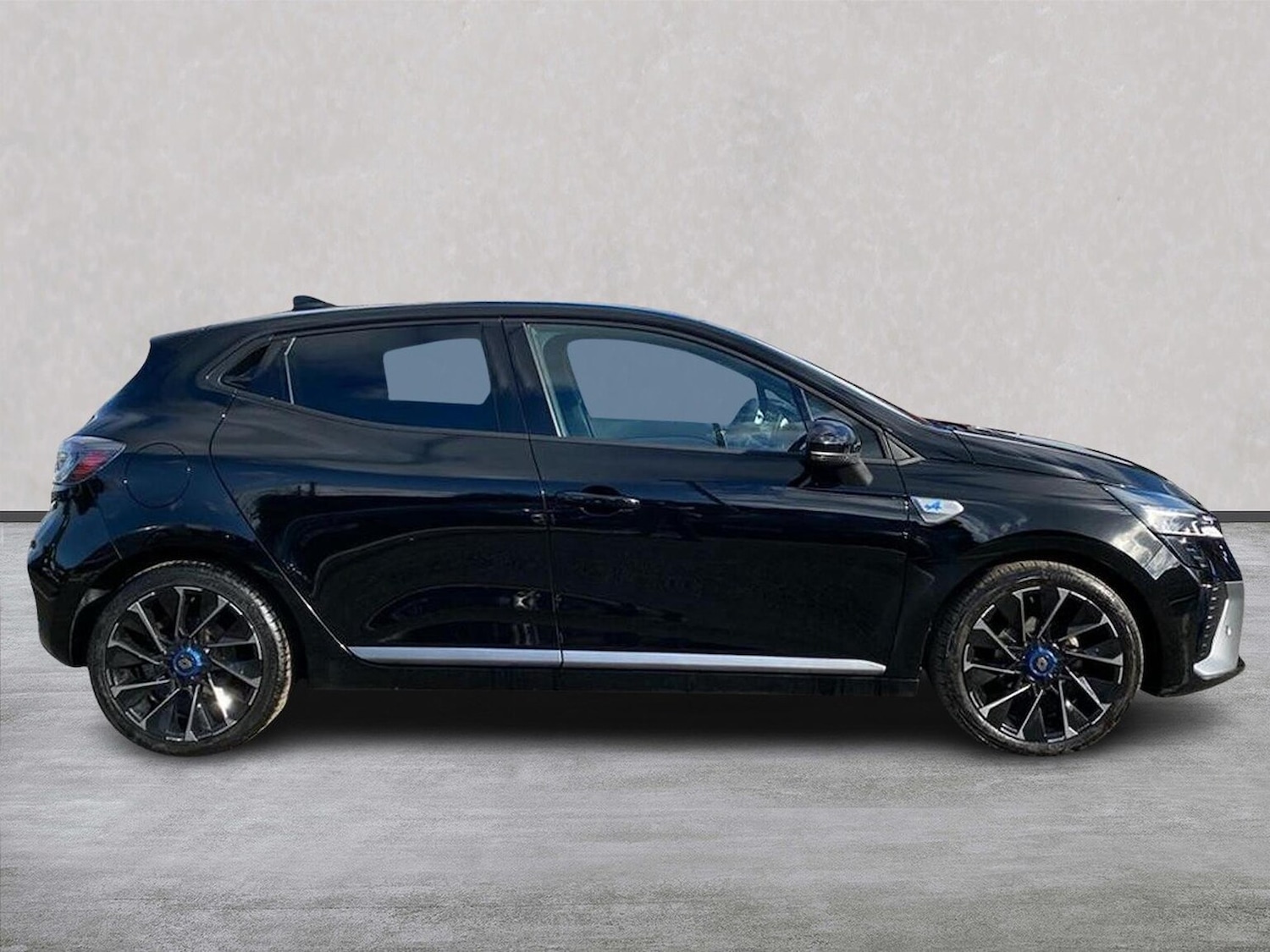 Used Renault Clio 2025 for sale - 76149533: Photo 3