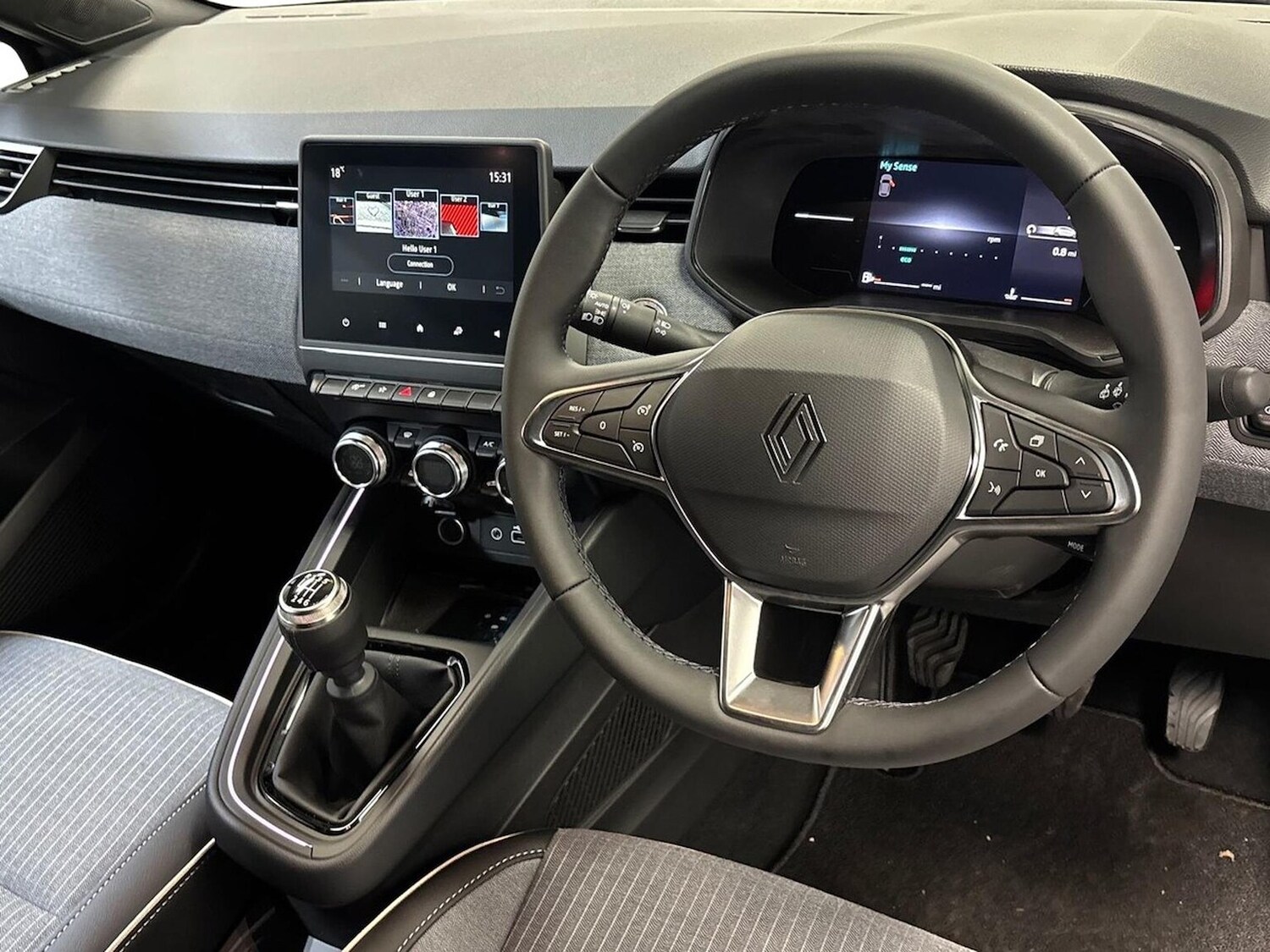 Used Renault Clio 2025 for sale - 76837165: Photo 15