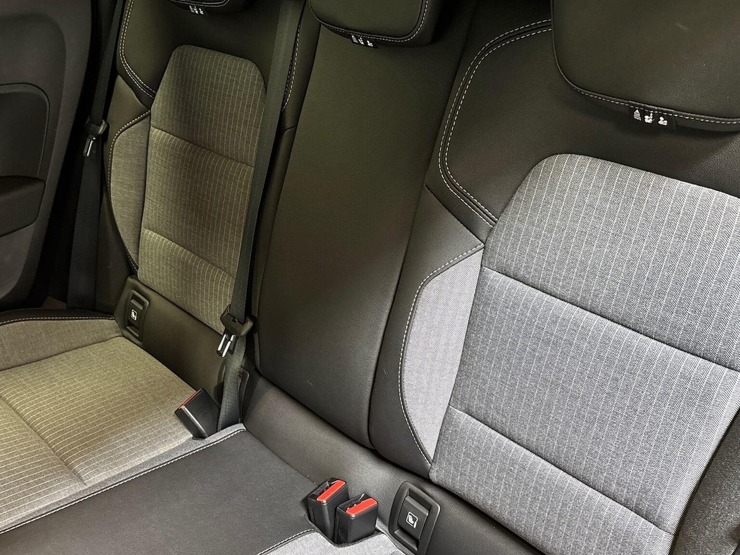 Used Renault Clio 2025 for sale - 76837165: Photo 16