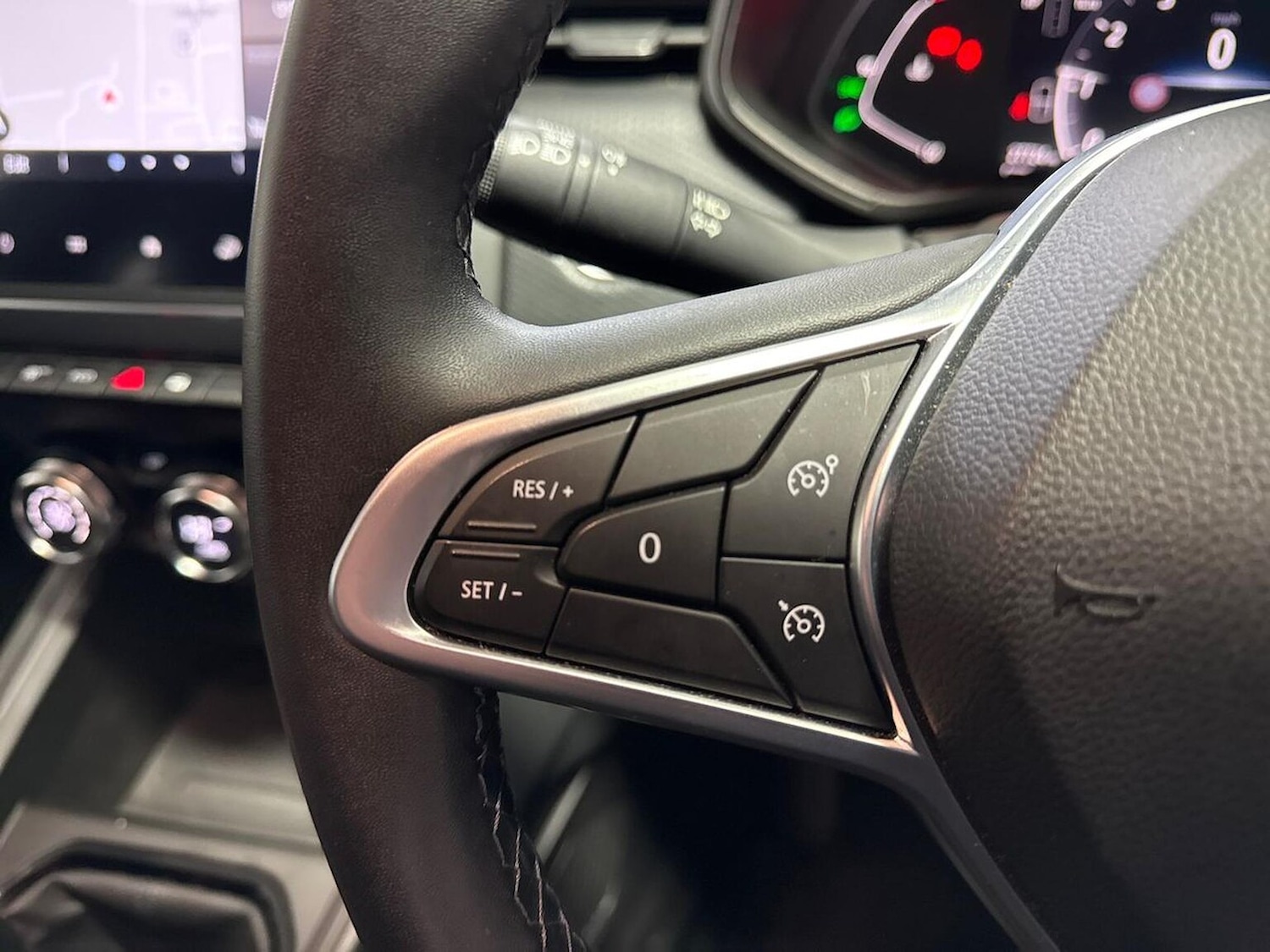 Used Renault Clio 2022 for sale - 77639276: Photo 24