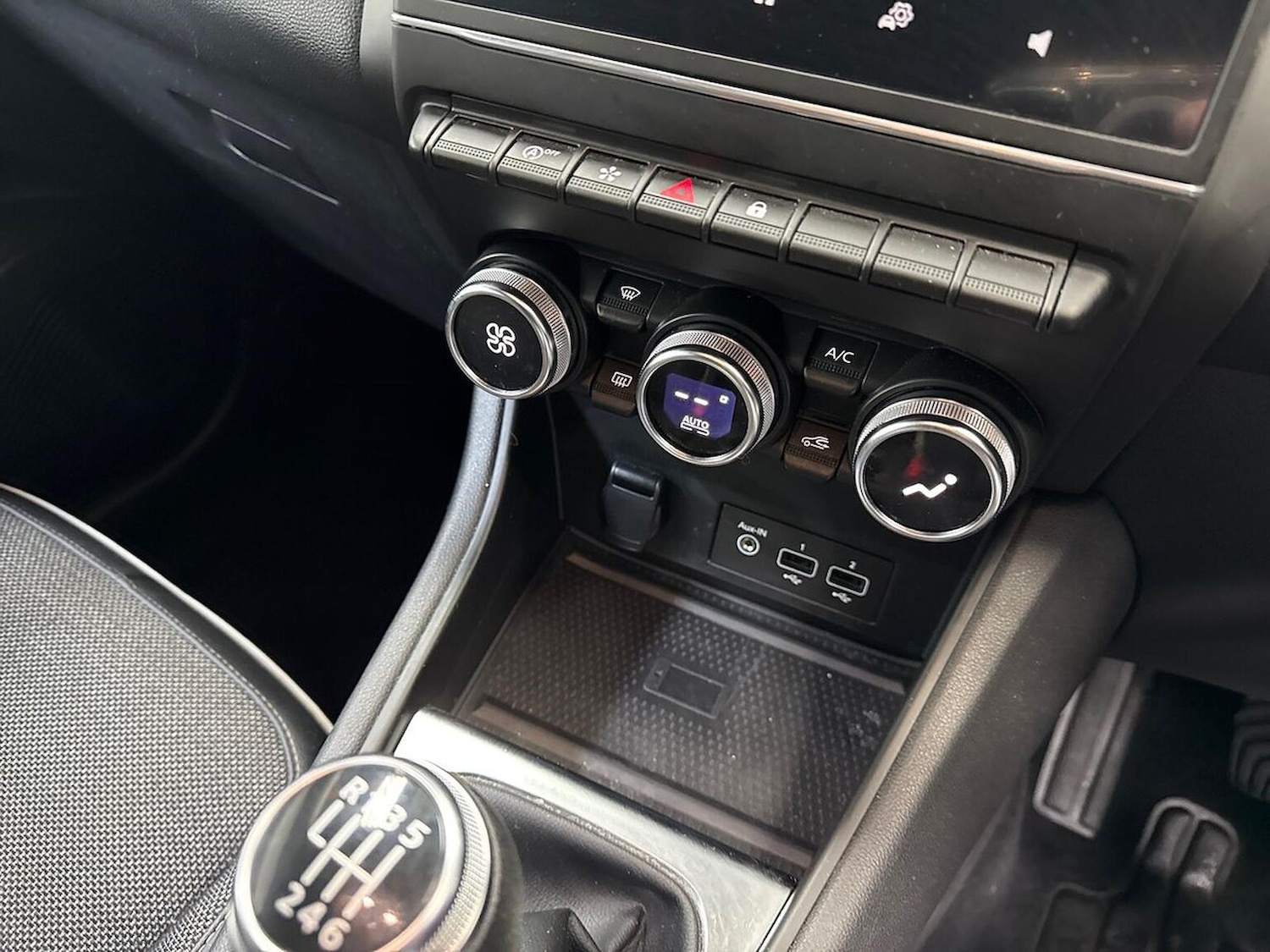 Used Renault Captur 2022 for sale - 77707419: Photo 12