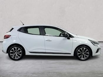 Used Renault Clio 2023 for sale - 79696773: Photo