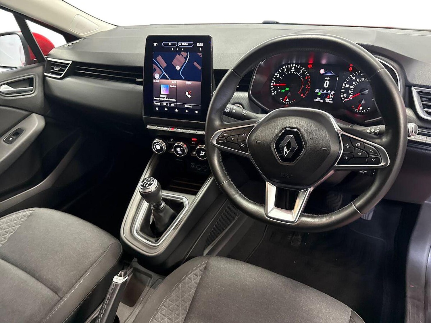 Used Renault Clio 2020 for sale - 76335166: Photo 8