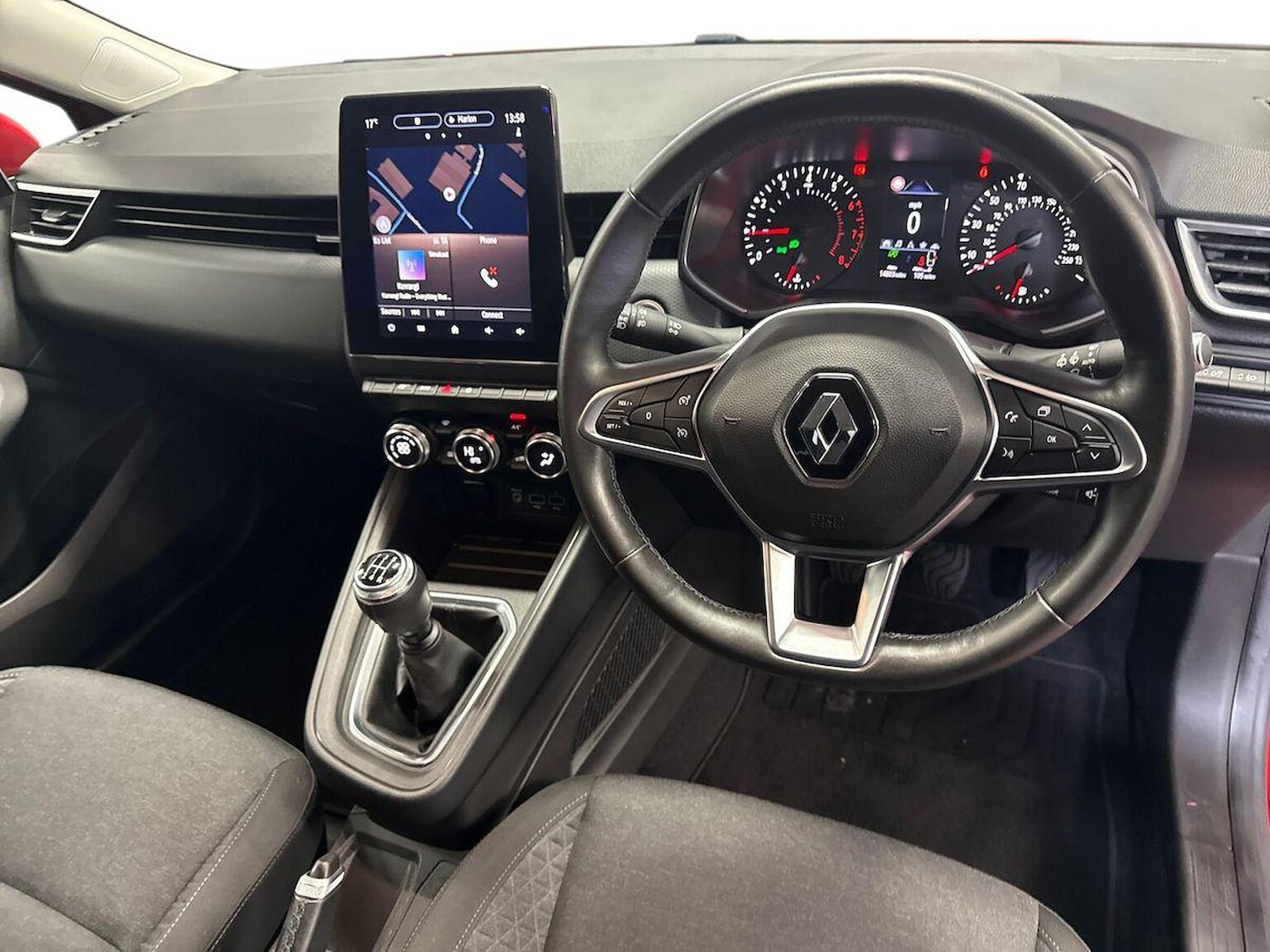 Used Renault Clio 2020 for sale - 76335166: Photo 9