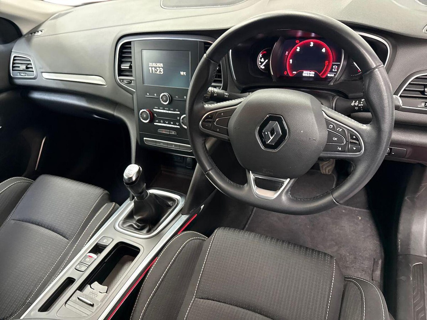 Used Renault Megane 2020 for sale - 77802137: Photo 15