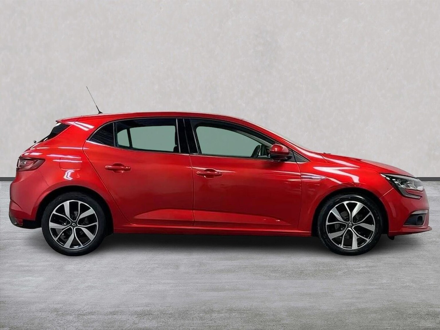 Used Renault Megane 2020 for sale - 77802137: Photo 3