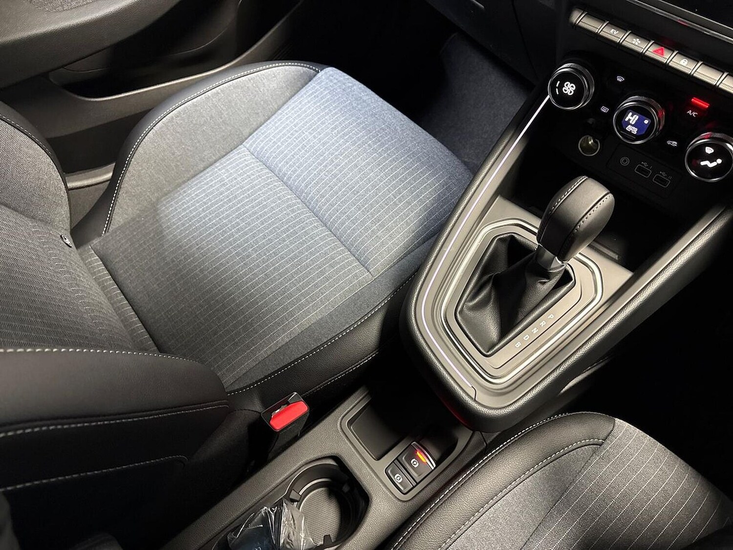 Used Renault Clio 2025 for sale - 77489728: Photo 13