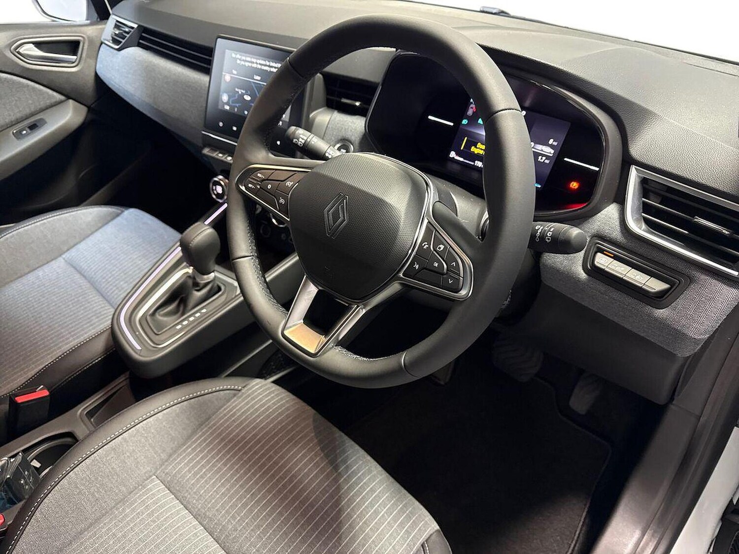 Used Renault Clio 2025 for sale - 77489728: Photo 15