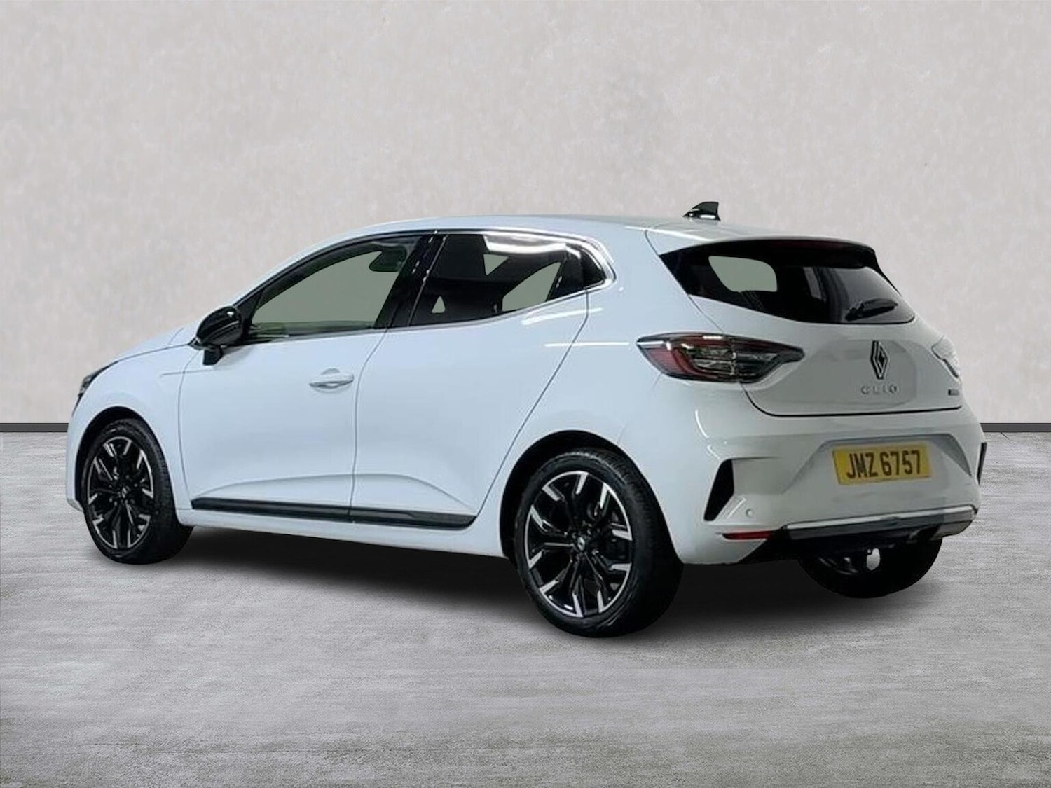 Used Renault Clio 2025 for sale - 77489728: Photo 2
