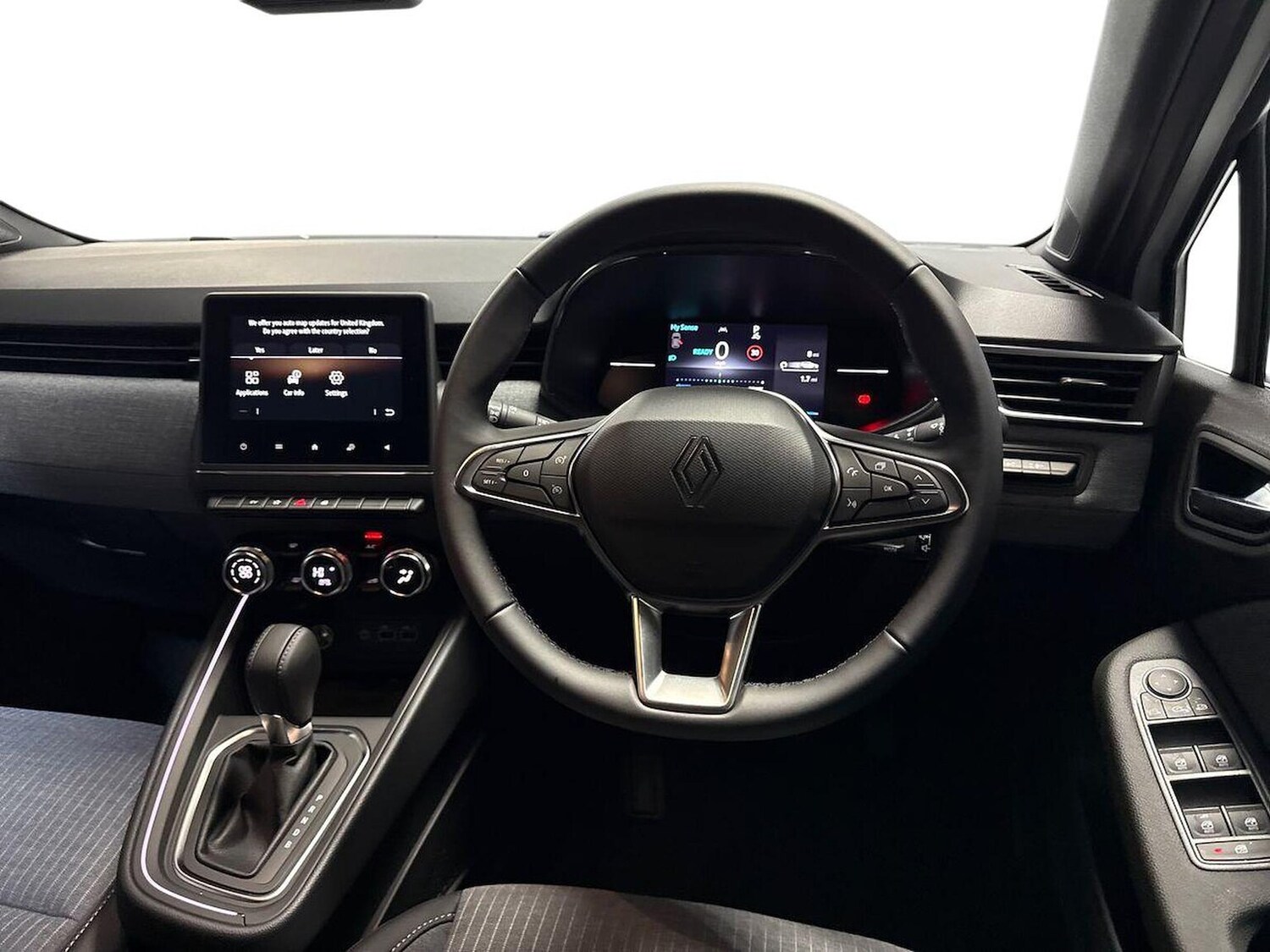 Used Renault Clio 2025 for sale - 77489728: Photo 9