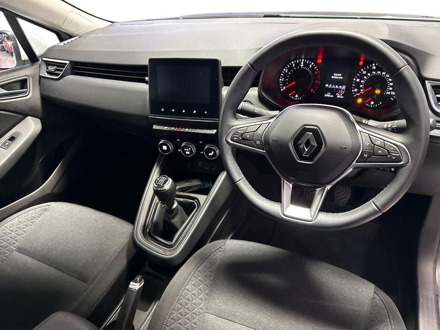 Used Renault Clio 2022 for sale - 76777270: Photo 15