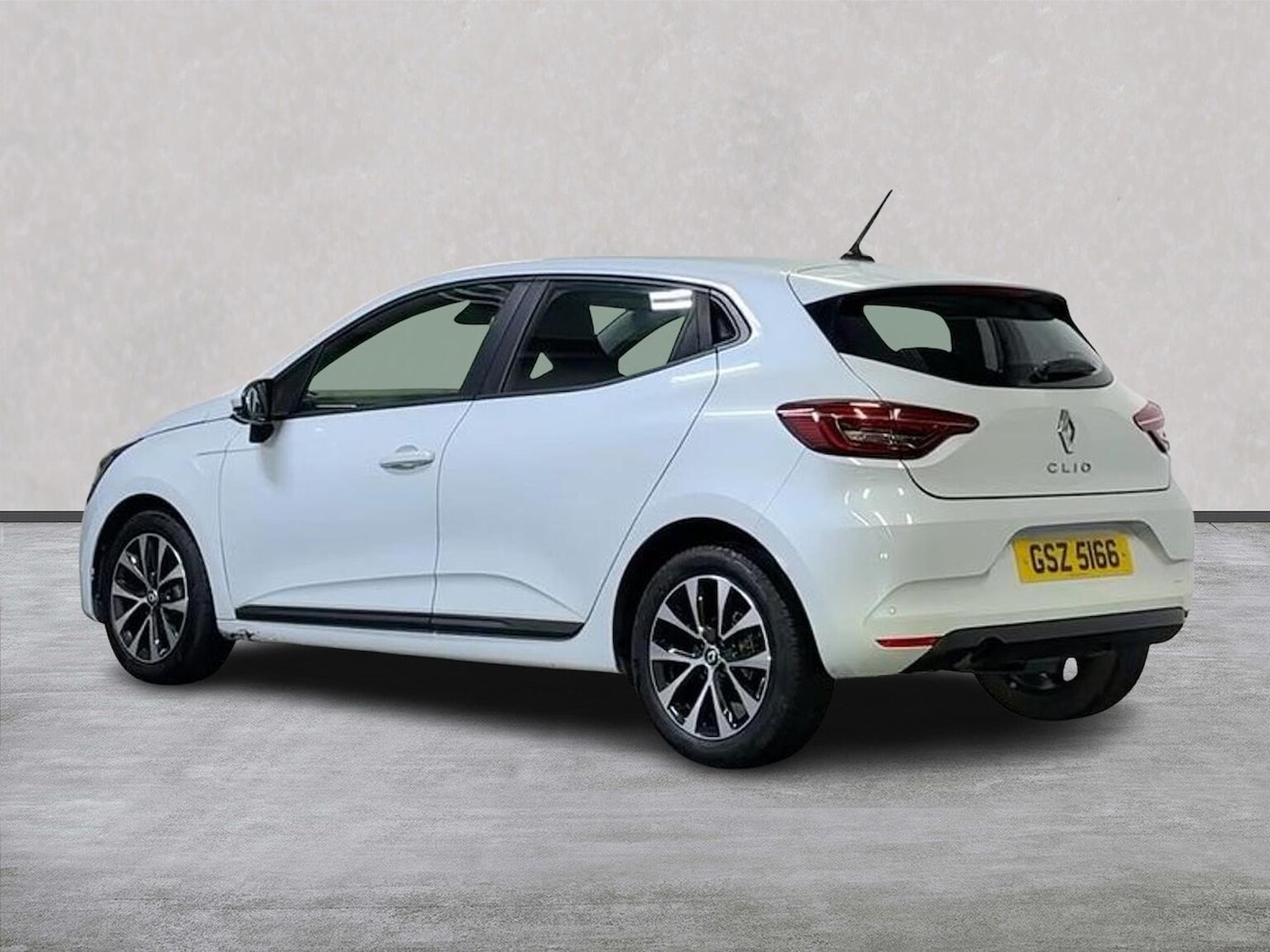 Used Renault Clio 2022 for sale - 76777270: Photo 2