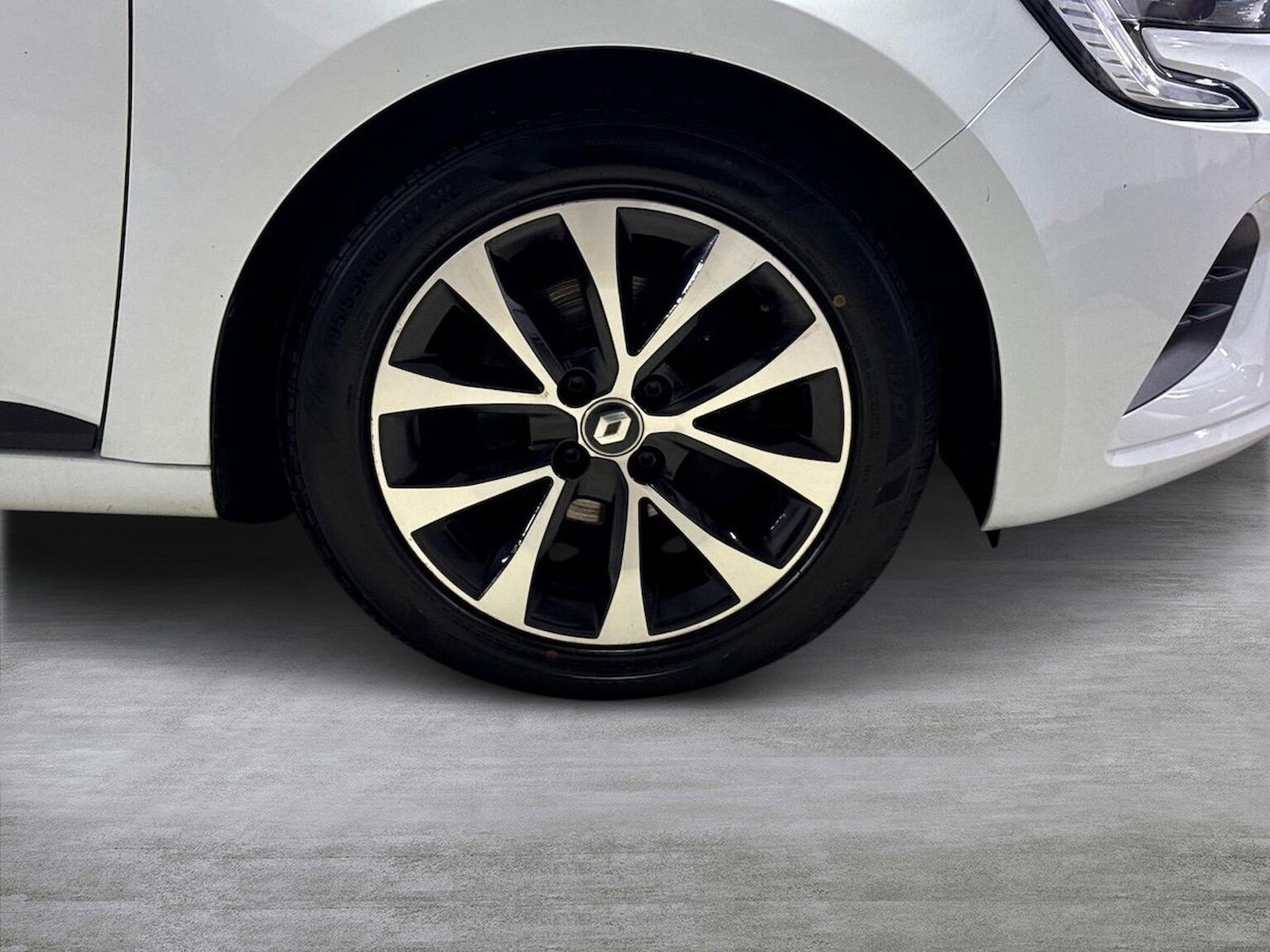 Used Renault Clio 2022 for sale - 76777270: Photo 6