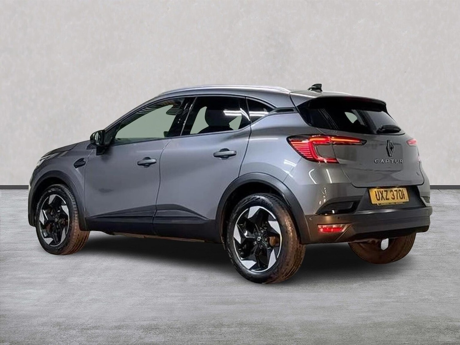 Used Renault Captur 2024 for sale - 77056836: Photo 2