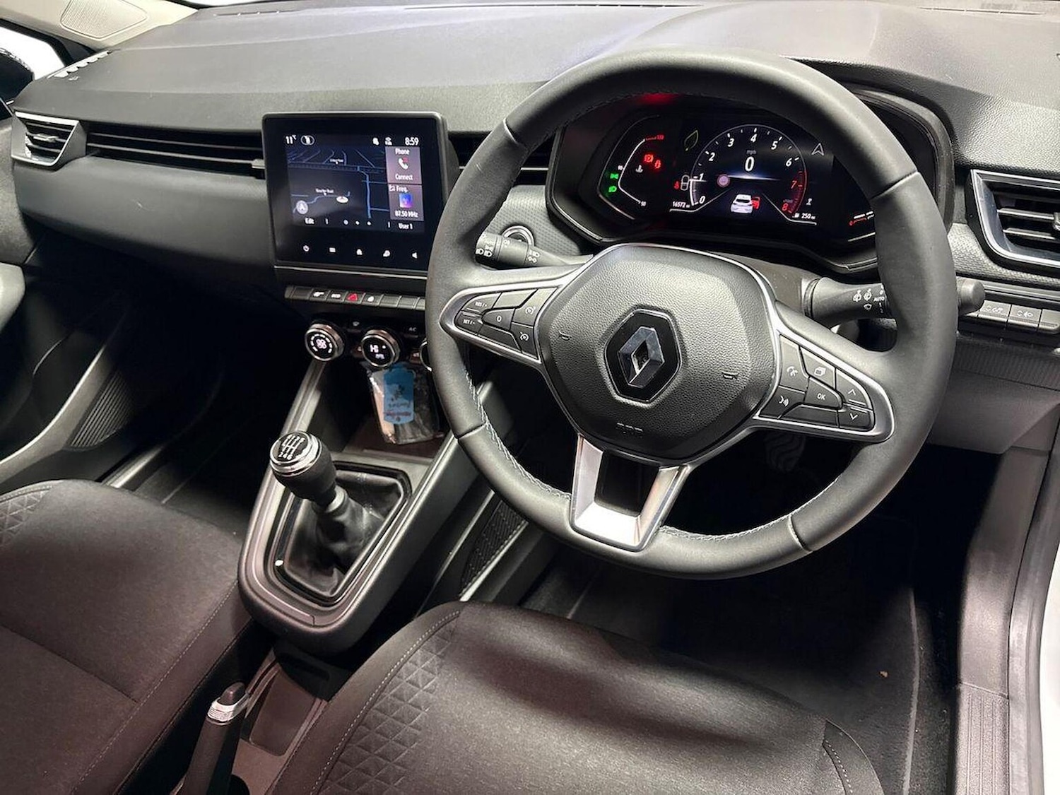 Used Renault Clio 2022 for sale - 76436533: Photo 9